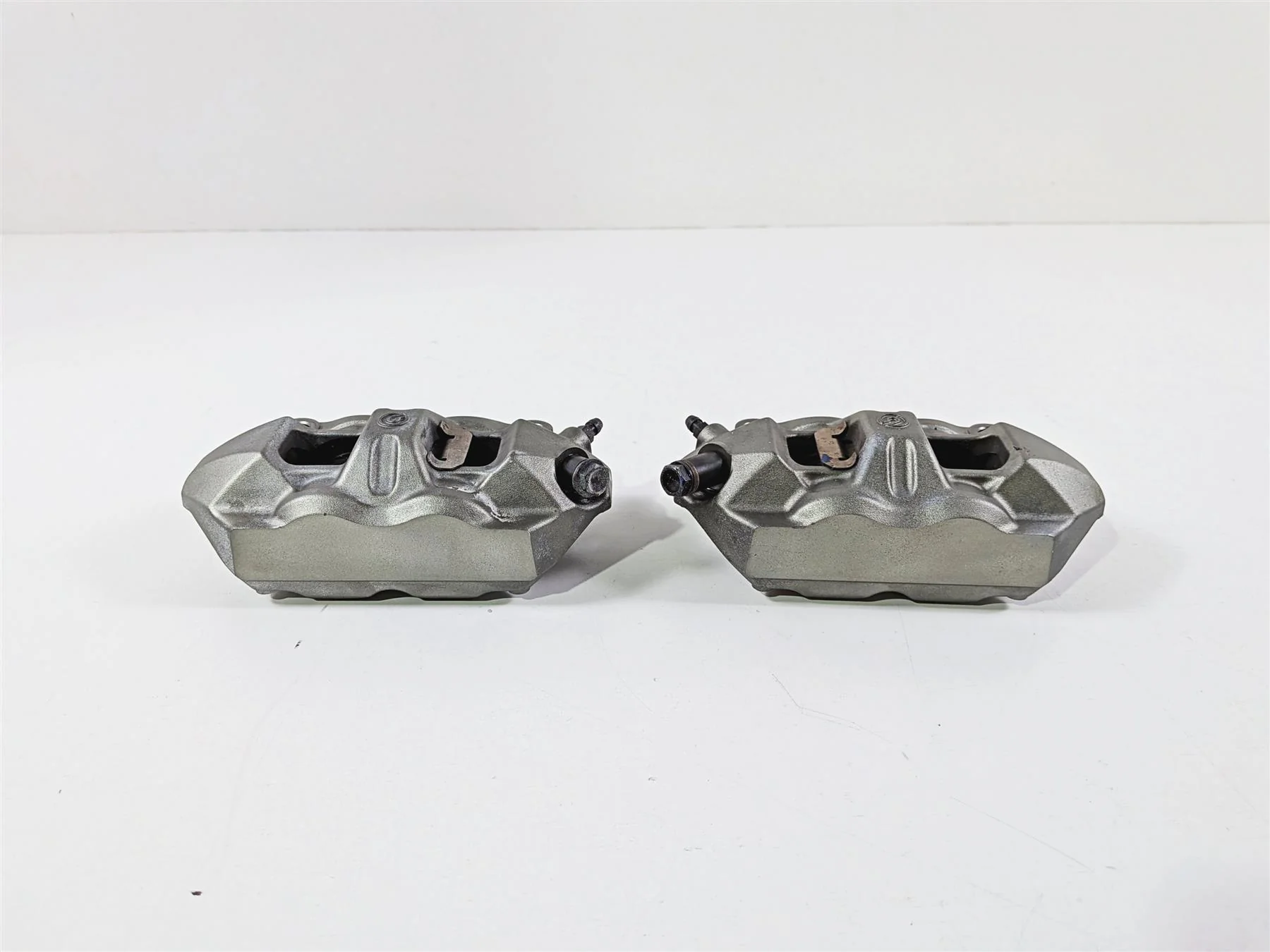 2015 Ducati Diavel Dark Front Brembo Brake Caliper Set 100mm 61040901C 61040911C - Image 5