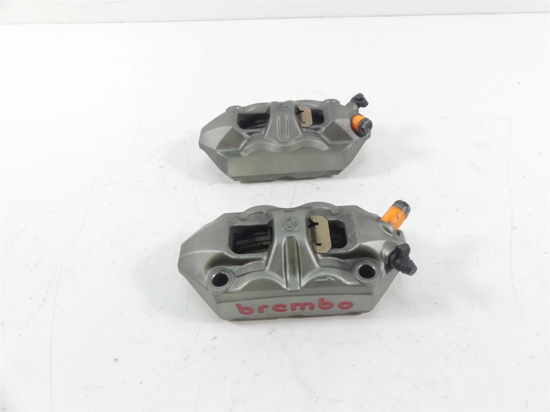 2015 Ducati Diavel Dark Front Brembo Brake Caliper Set 61040901C 61040911C