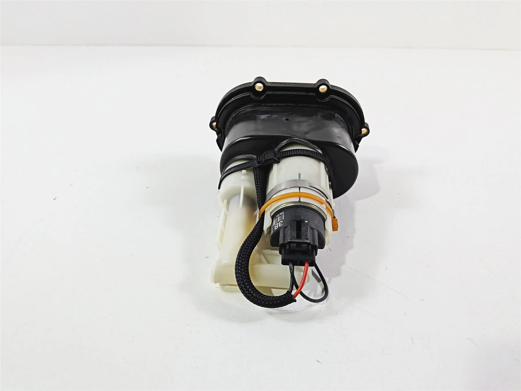 2015 Ducati Diavel Dark Fuel Gas Petrol Pump - Tested 16023981B - Image 5