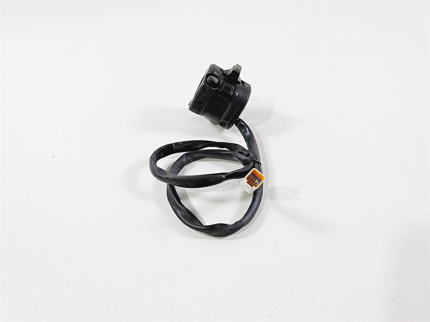 2015 Ducati Diavel Dark Left Hand Light Control Switch 65110161A - Image 3