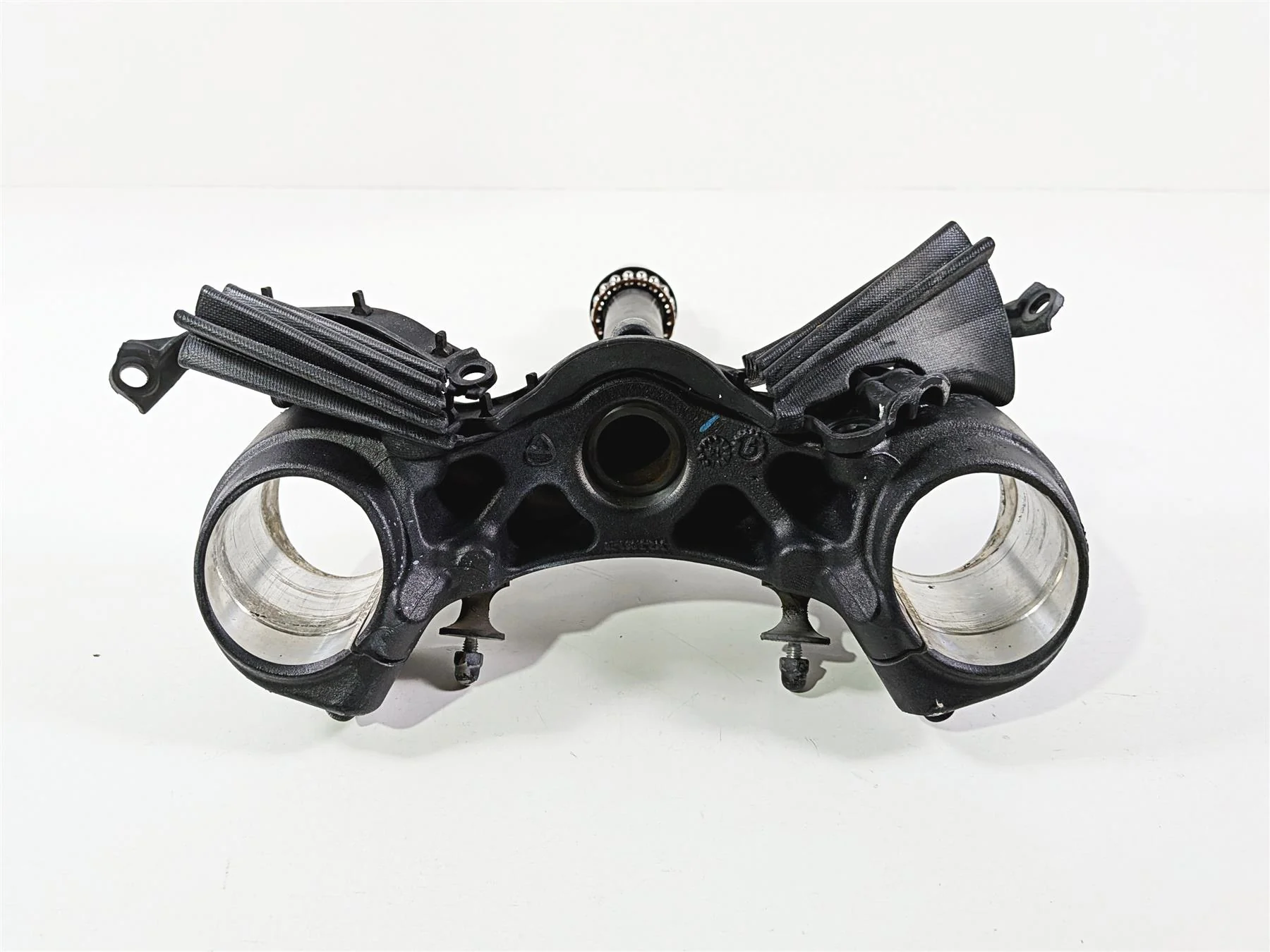 2015 Ducati Diavel Dark Lower Tiple Tree Steering Clamp 34220612B - Image 10