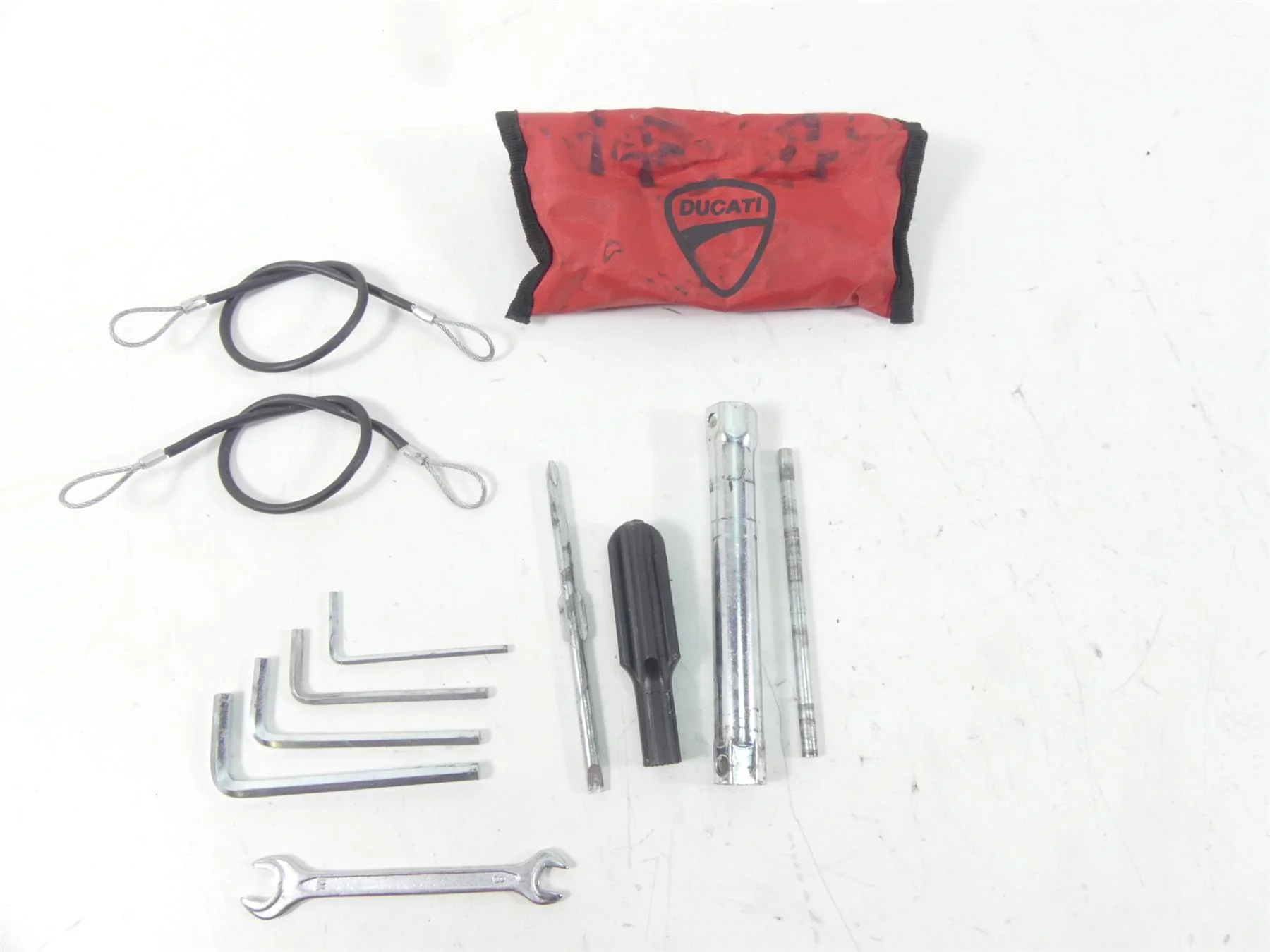 2015 Ducati Diavel Dark Owners Tools Tool Kit  69720262A