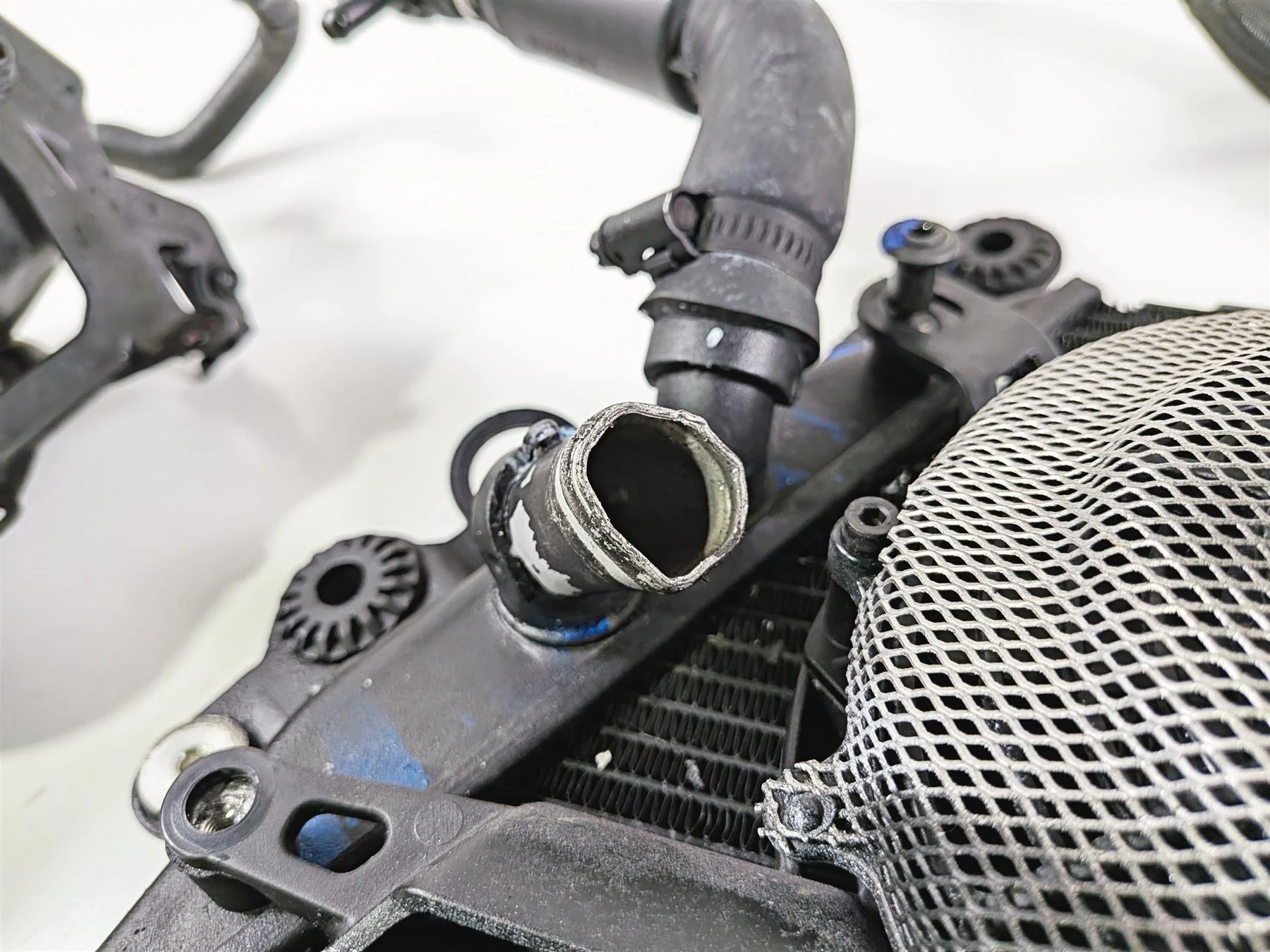 2015 Ducati Diavel Dark Right Coolant Radiator Fan Set 54840881B - Image 8