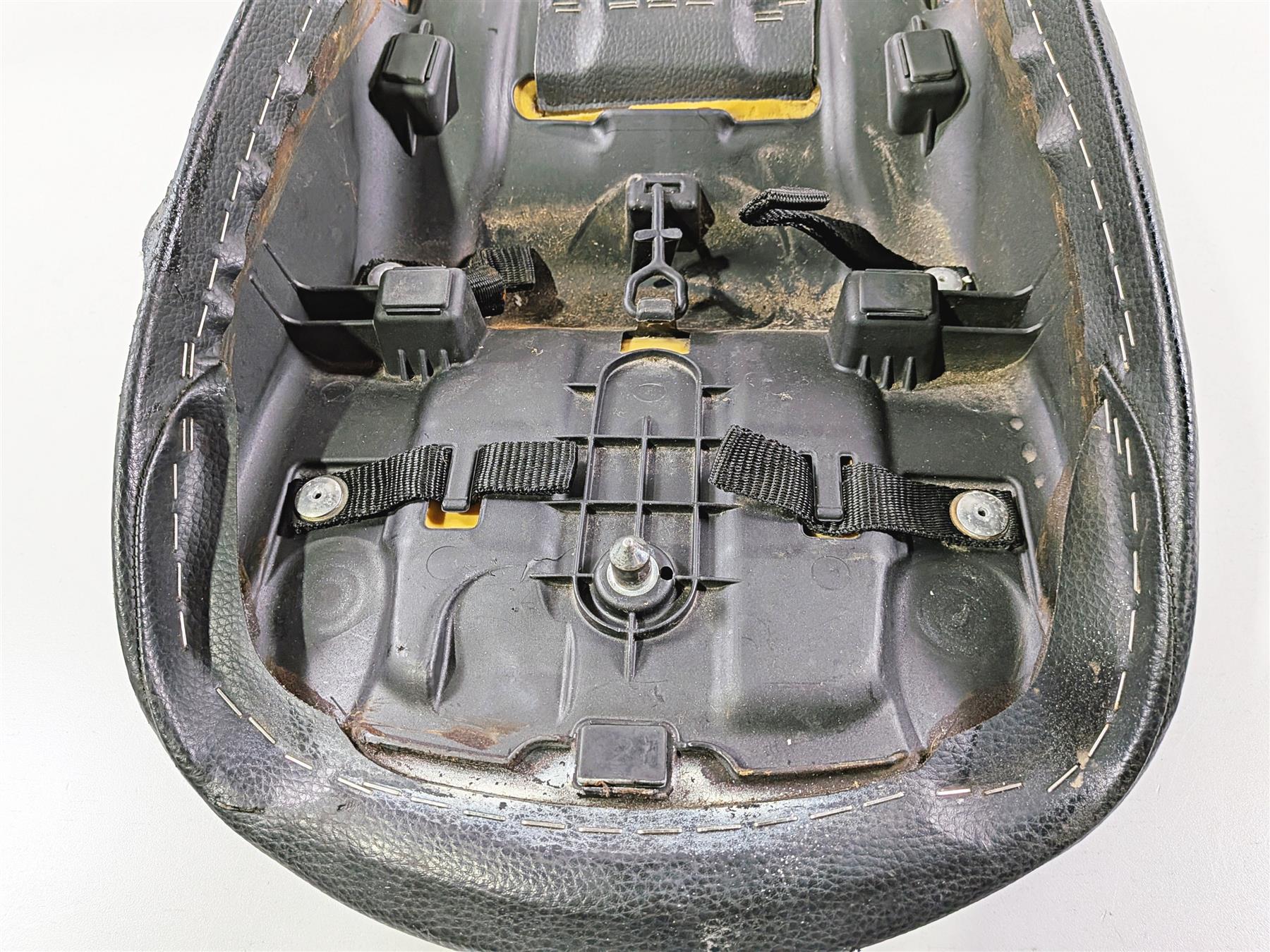 2015 Ducati Diavel Dark Seat Saddle - Read 59521991AA - Image 8
