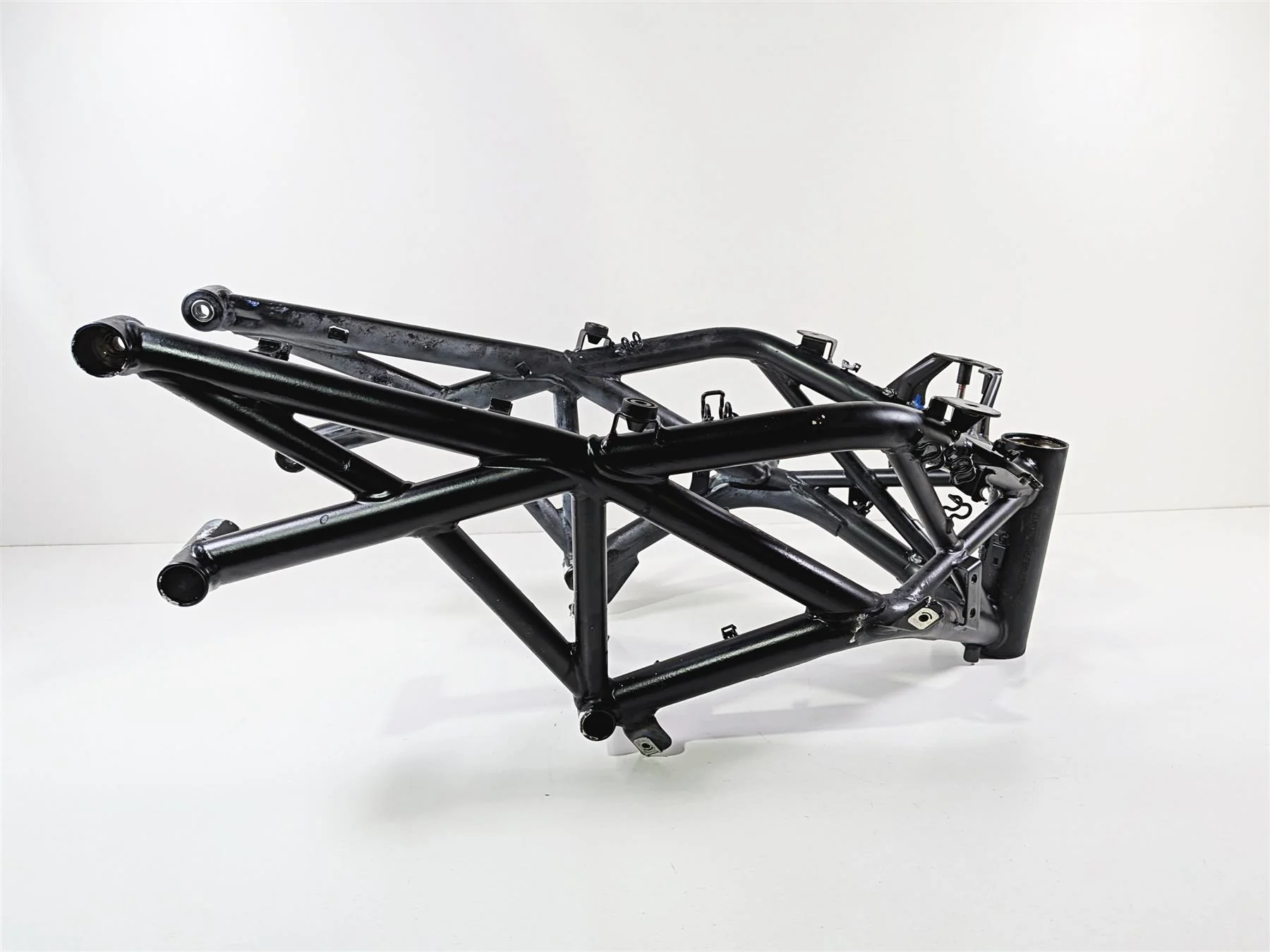 2015 Ducati Diavel Dark Straight Main Frame Chassis with Missouri Clean Title 470P2012AT - Image 2
