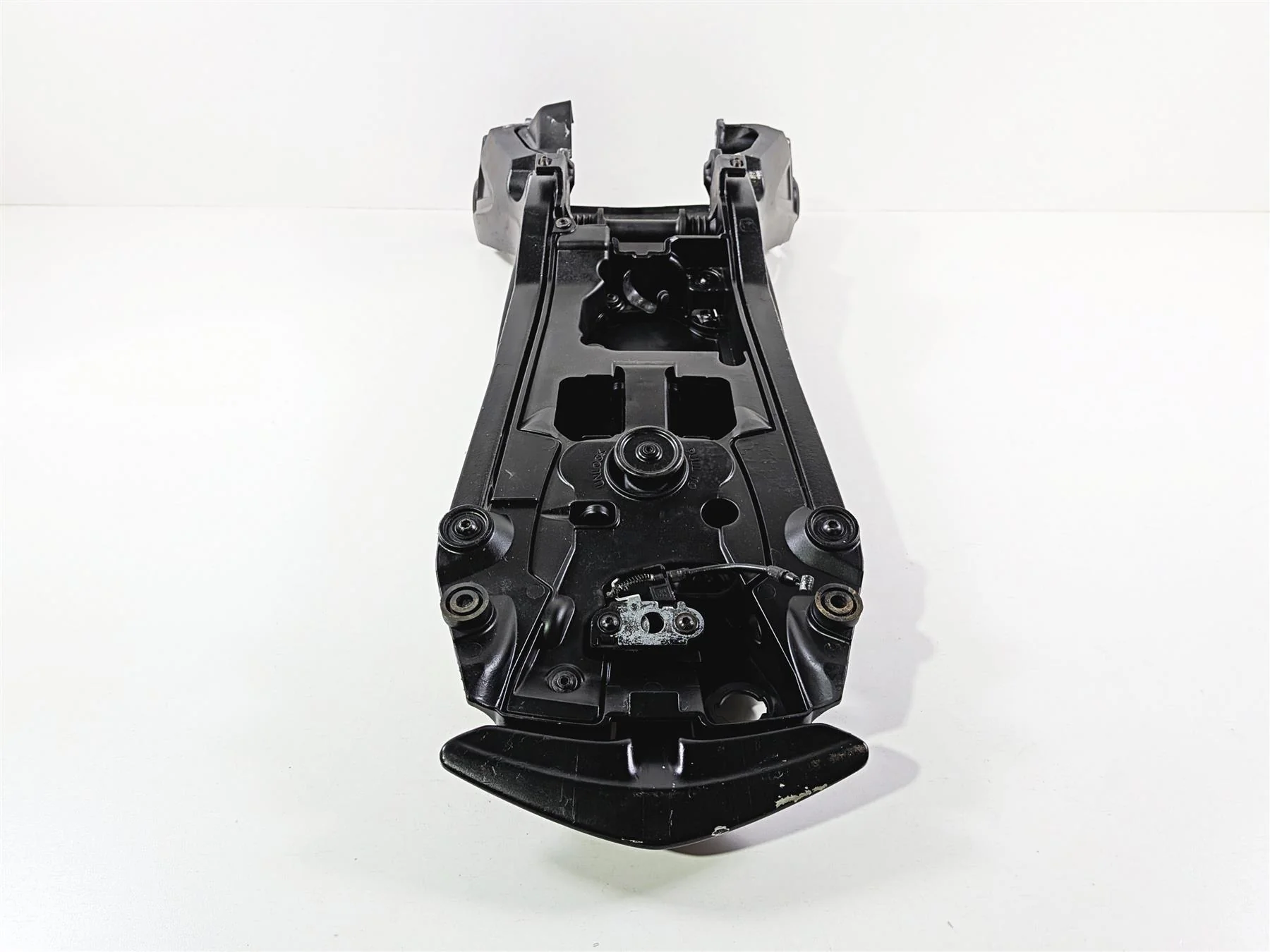 2015 Ducati Diavel Dark Subframe Inner Fender & Handle 47110224CB 47110213CB - Image 4