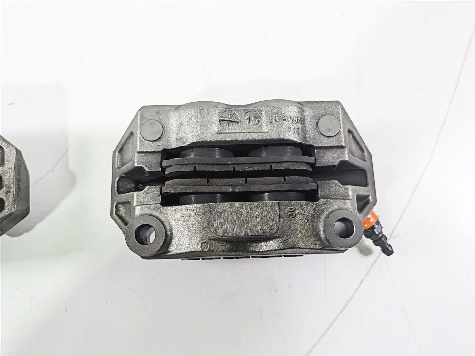 2015 Ducati Hypermotard 821 SP Brembo Front Brake Caliper 100mm Set 61041291C - Image 9