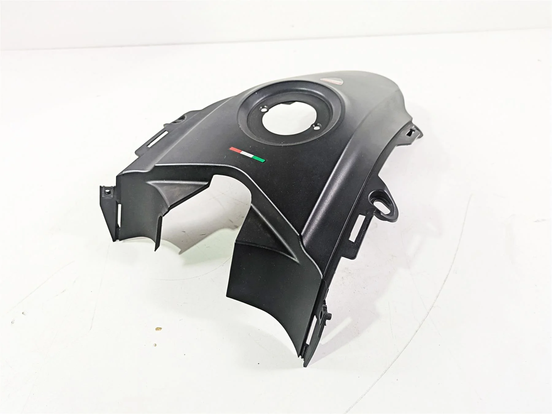 2015 Ducati Hypermotard 821 SP Center Tank Fairing Cover Cowl 48015671B - Image 12