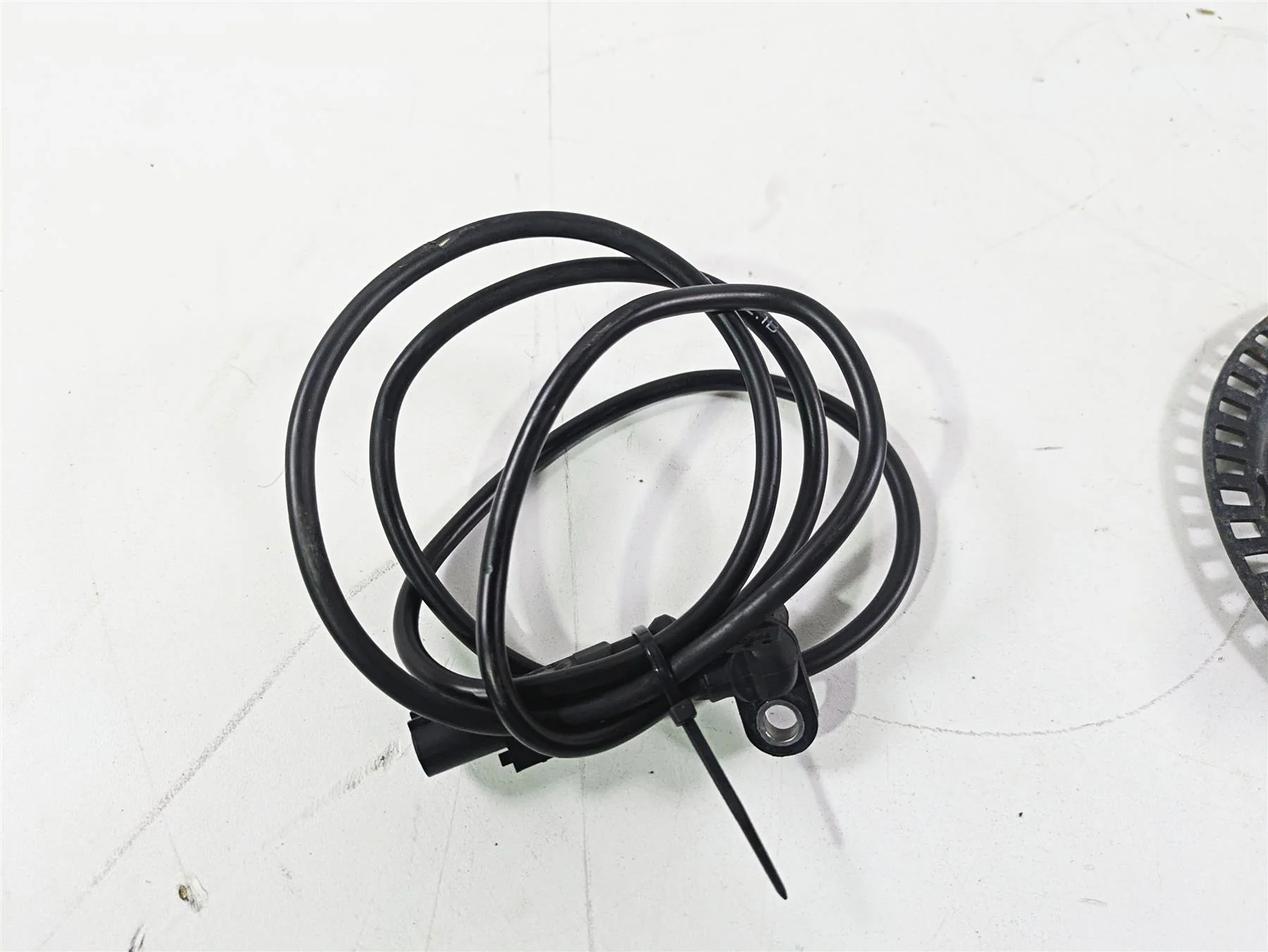2015 Ducati Hypermotard 821 SP Front Abs Brake Wheel Speed Sensor 55212121B - Image 7