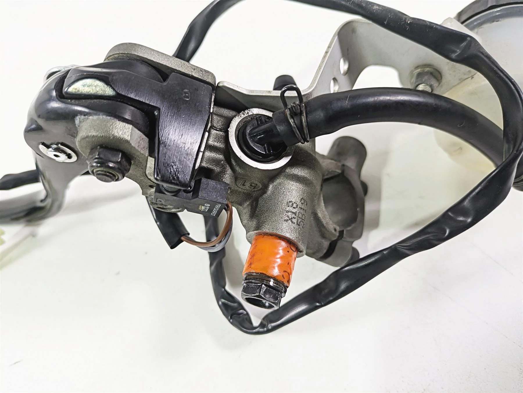 2015 Ducati Hypermotard 821 SP Front Radial Brake Master Cylinder 62440821A - Image 9