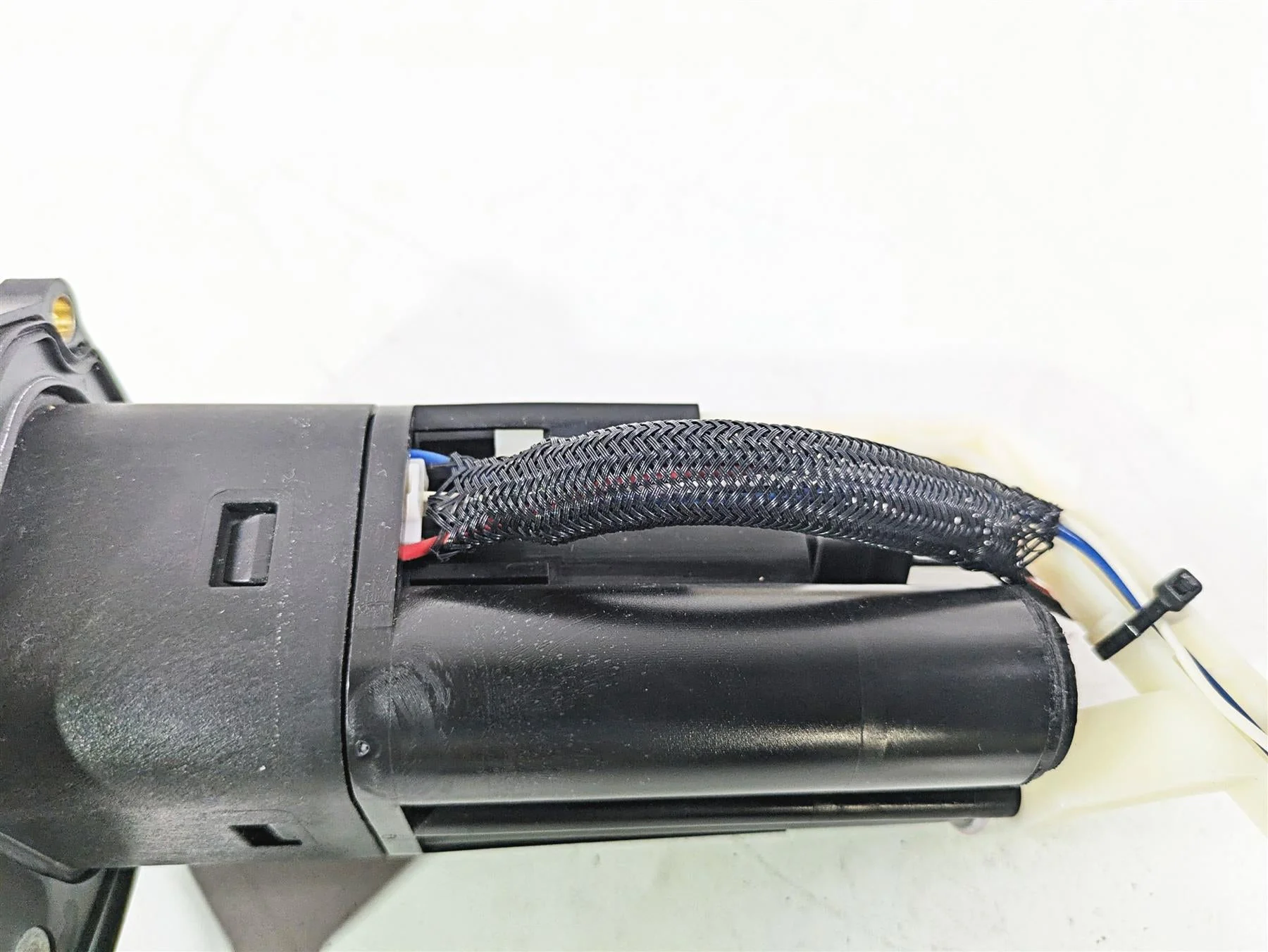 2015 Ducati Hypermotard 821 SP Fuel Gas Petrol Pump - Tested 16024281A - Image 7