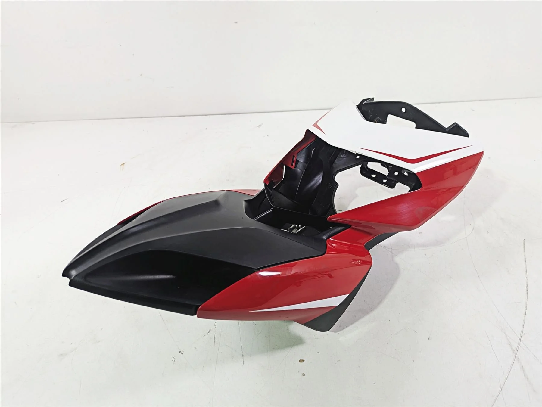 2015 Ducati Hypermotard 821 SP Inner & Outer Headlight Mask 480P5761A 48015771D - Image 11