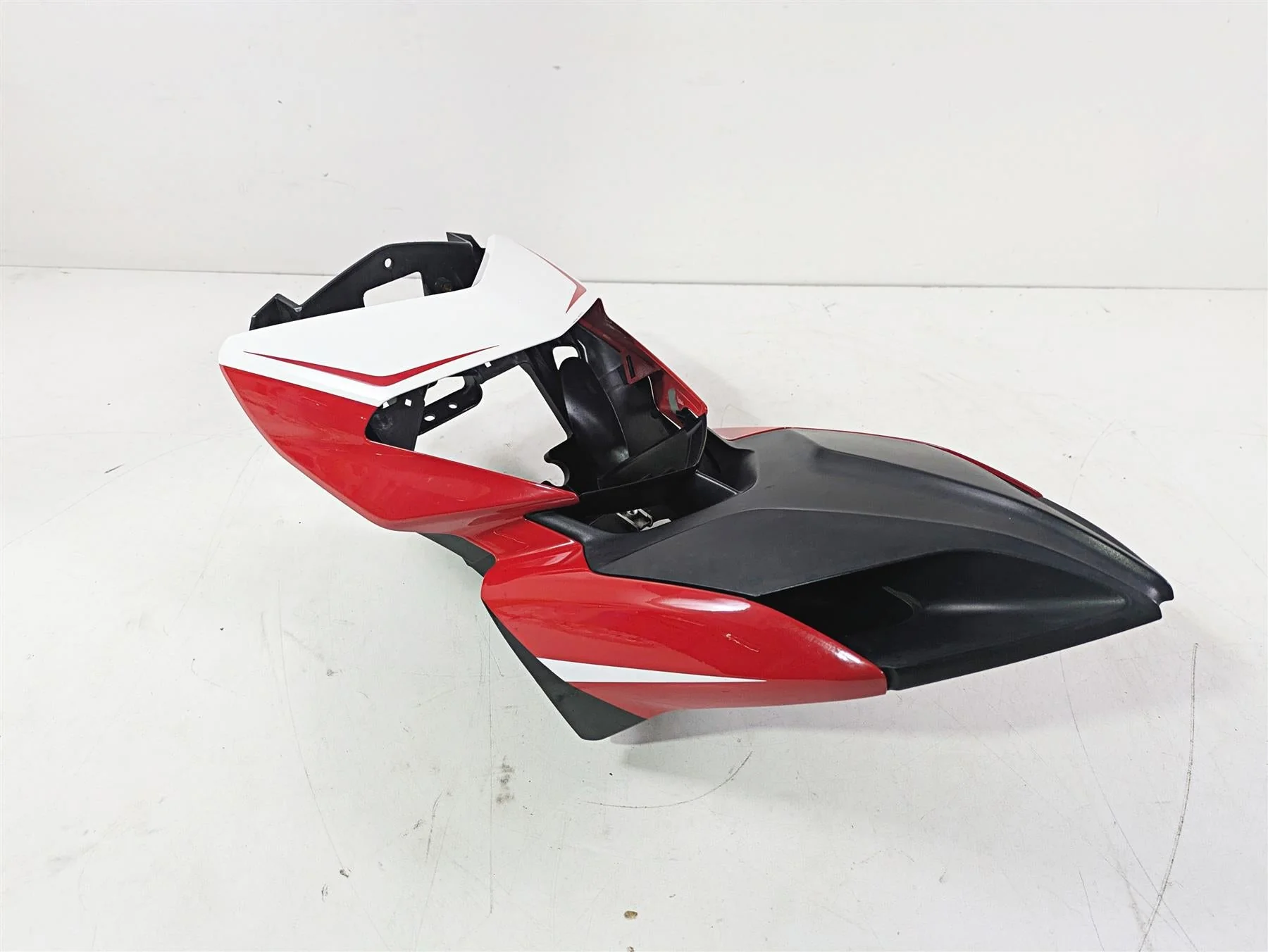 2015 Ducati Hypermotard 821 SP Inner & Outer Headlight Mask 480P5761A 48015771D - Image 12