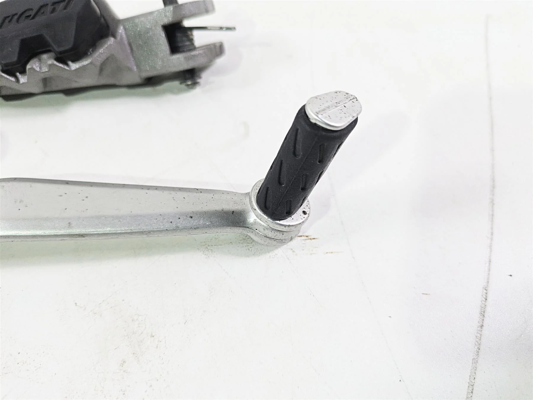 2015 Ducati Hypermotard 821 SP Left Foot Peg & Shift Lever 82412111AA 45630751BA - Image 7