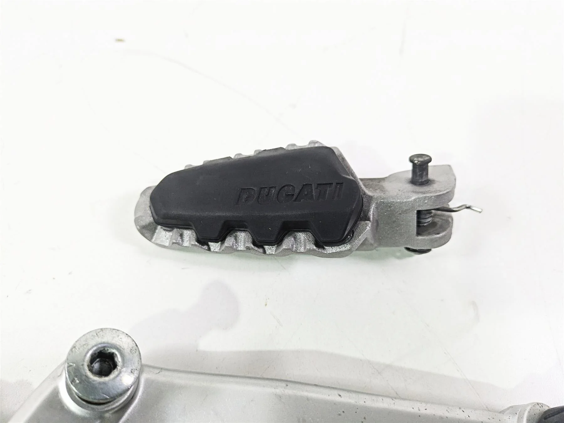 2015 Ducati Hypermotard 821 SP Left Foot Peg & Shift Lever 82412111AA 45630751BA - Image 8