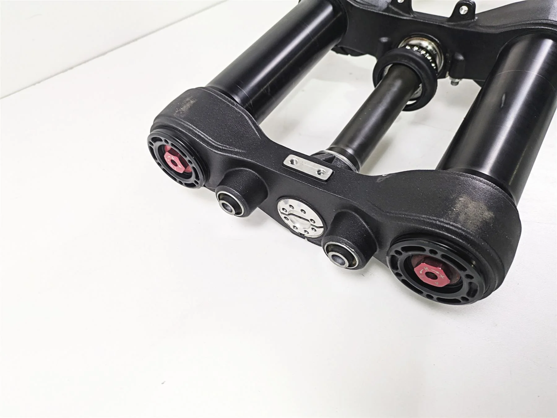 2015 Ducati Hypermotard 821 SP Marzocchi Front Fork Triple Tree Set 34420531C - Image 5