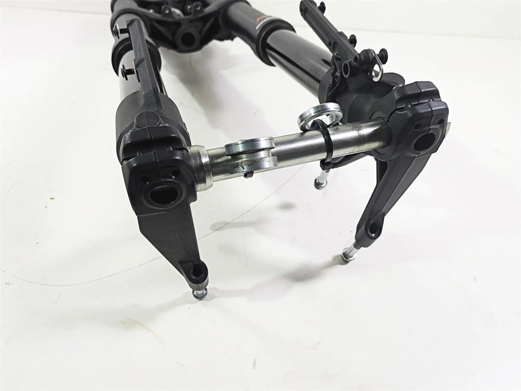 2015 Ducati Hypermotard 821 SP Marzocchi Front Fork Triple Tree Set 34420531C - Image 6