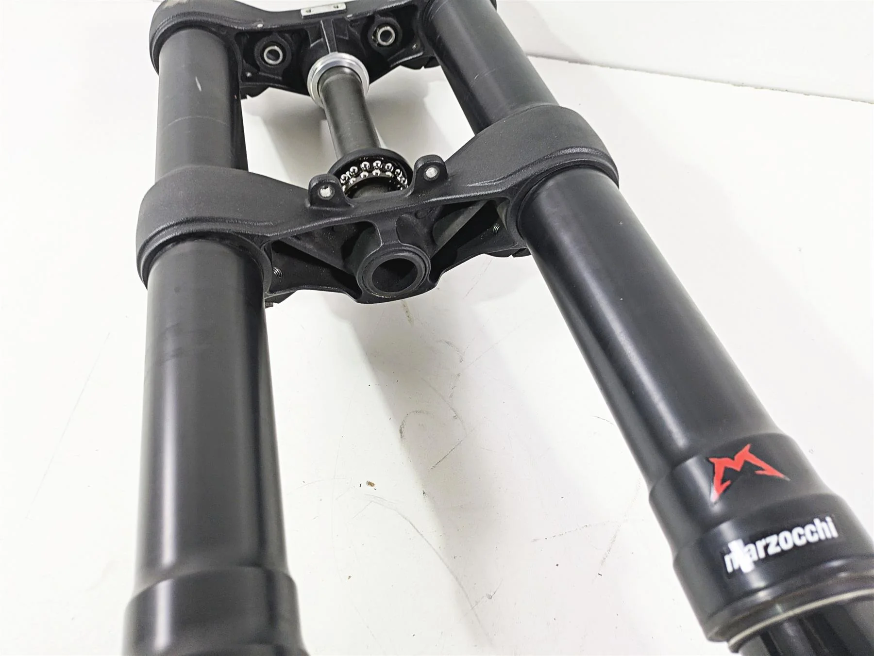 2015 Ducati Hypermotard 821 SP Marzocchi Front Fork Triple Tree Set 34420531C - Image 8