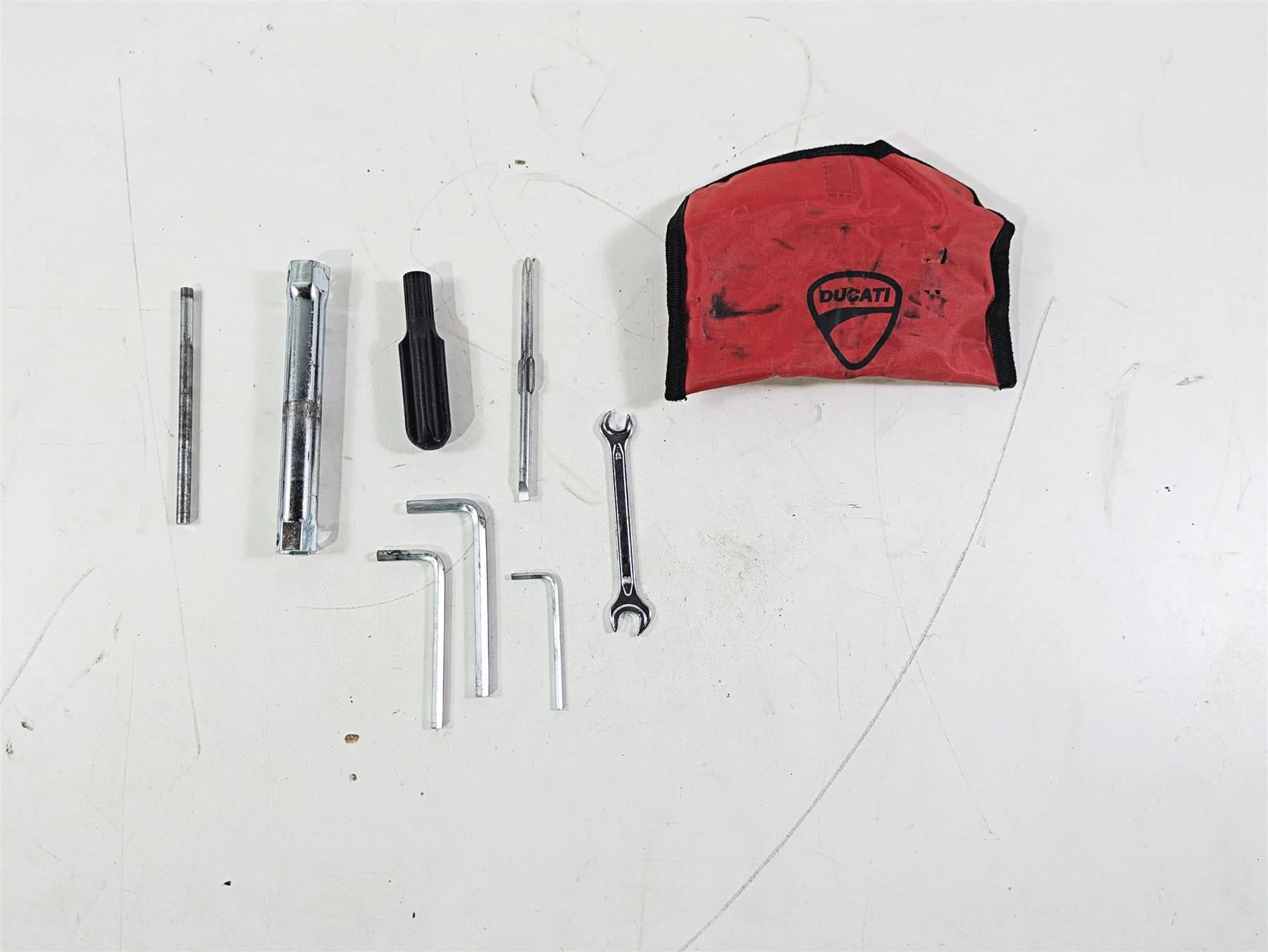2015 Ducati Hypermotard 821 SP Owners Tool Kit + Bag 69720242C - Image 4