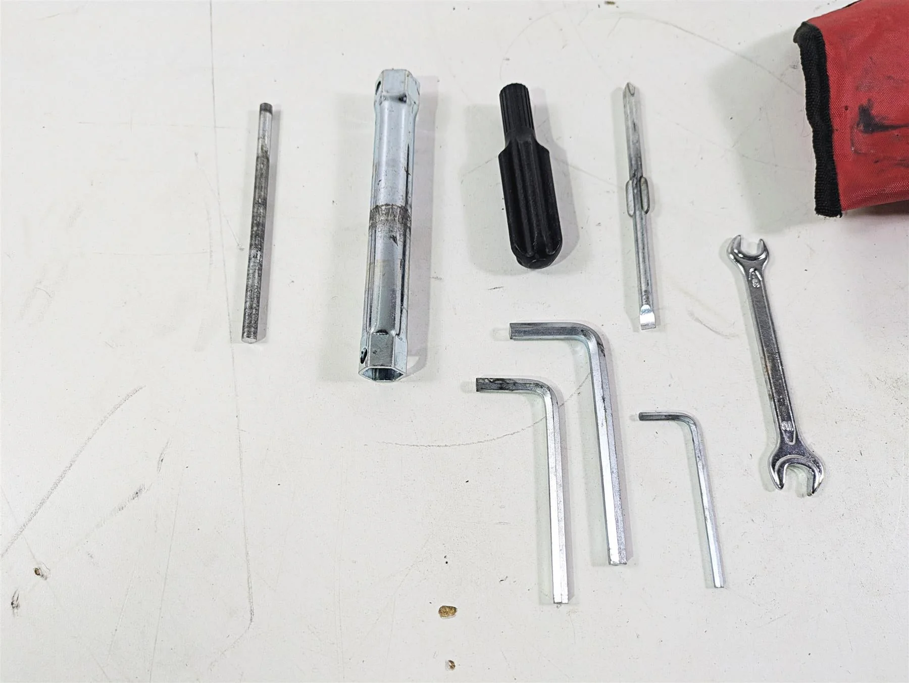2015 Ducati Hypermotard 821 SP Owners Tool Kit + Bag 69720242C - Image 5