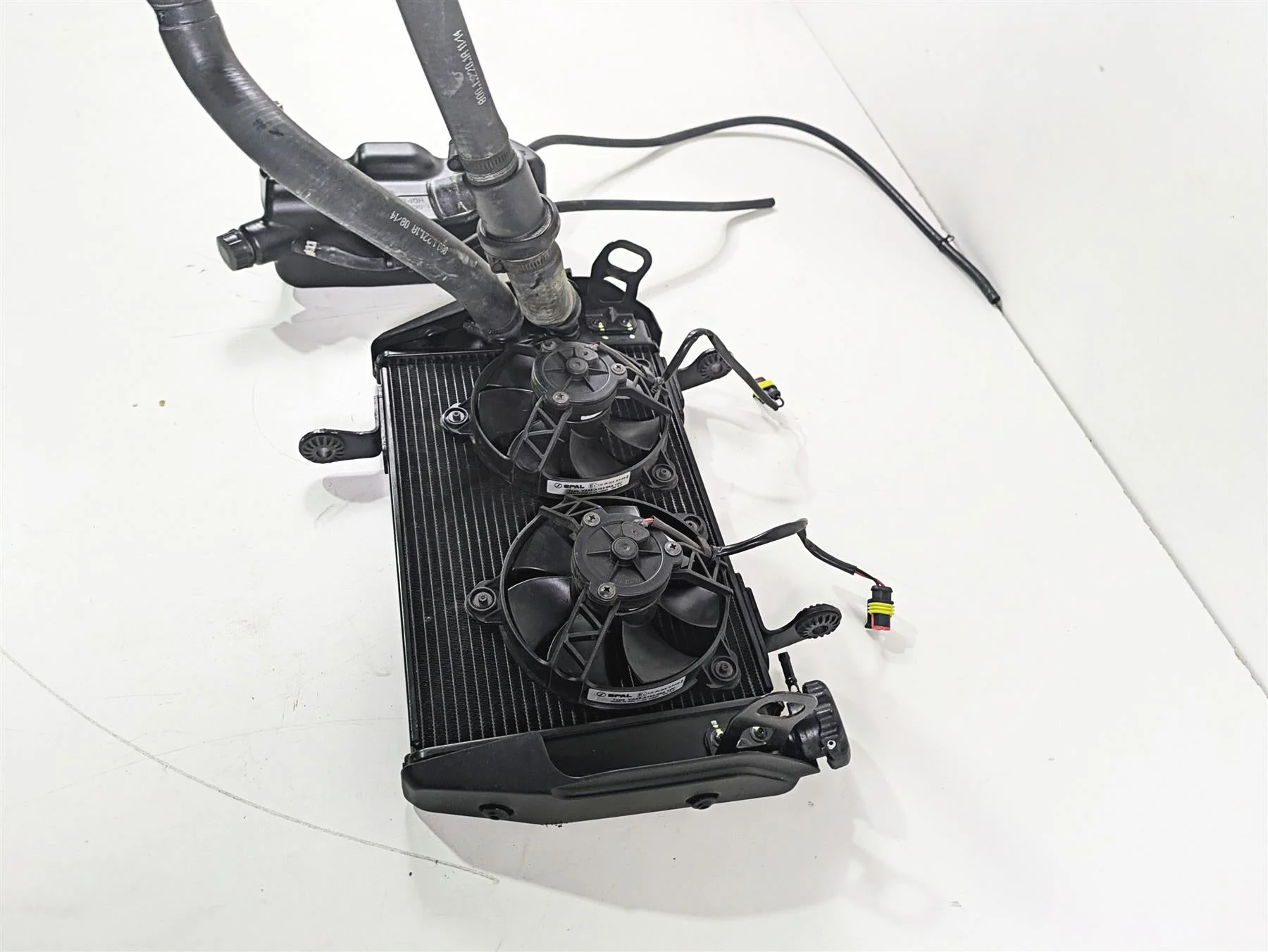 2015 Ducati Hypermotard 821 SP Radiator Fans Reservoir Hoses Set 54840981D - Image 3