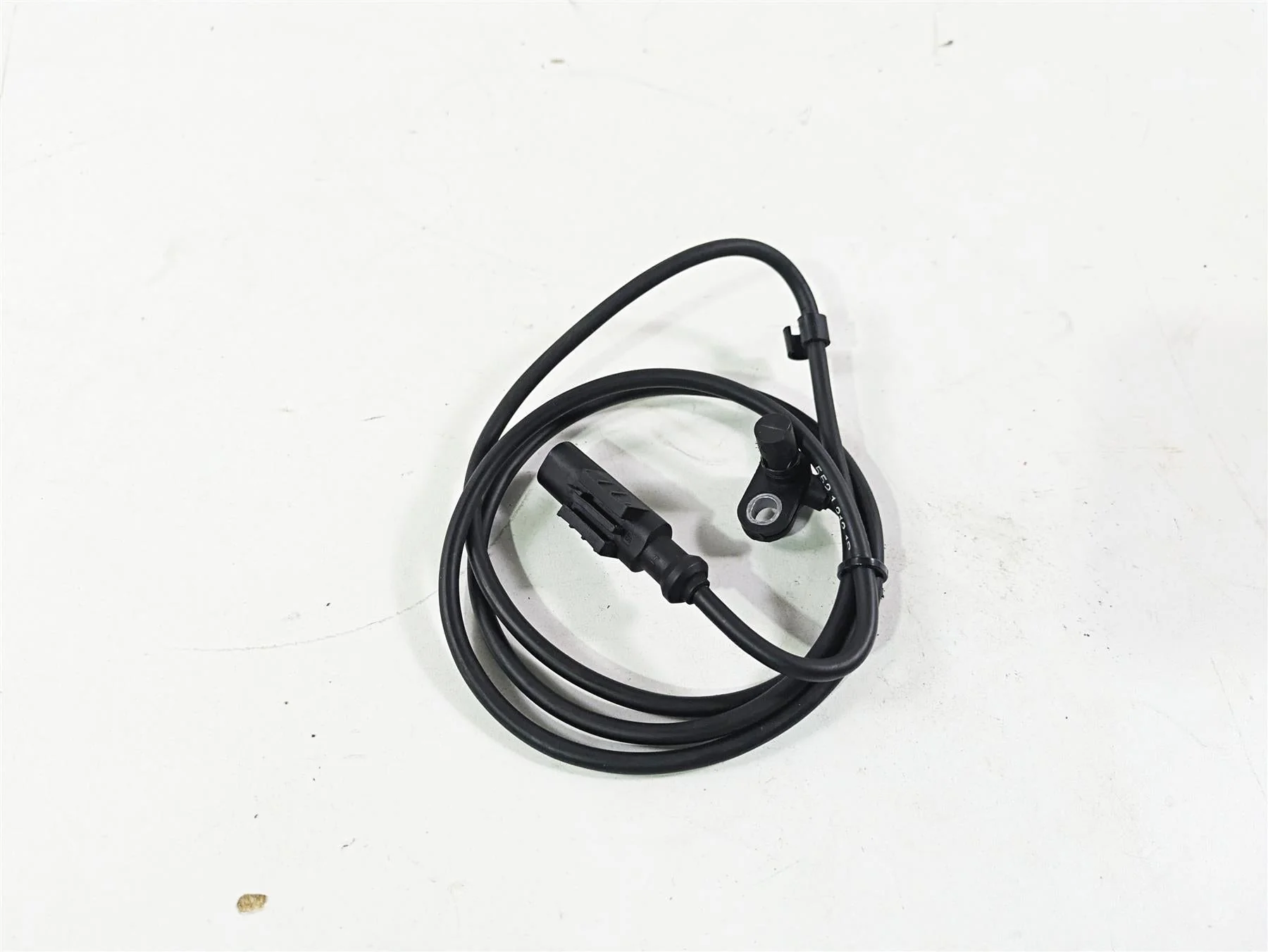 2015 Ducati Hypermotard 821 SP Rear Abs Brake Wheel Speed Sensor 55212121B - Image 4