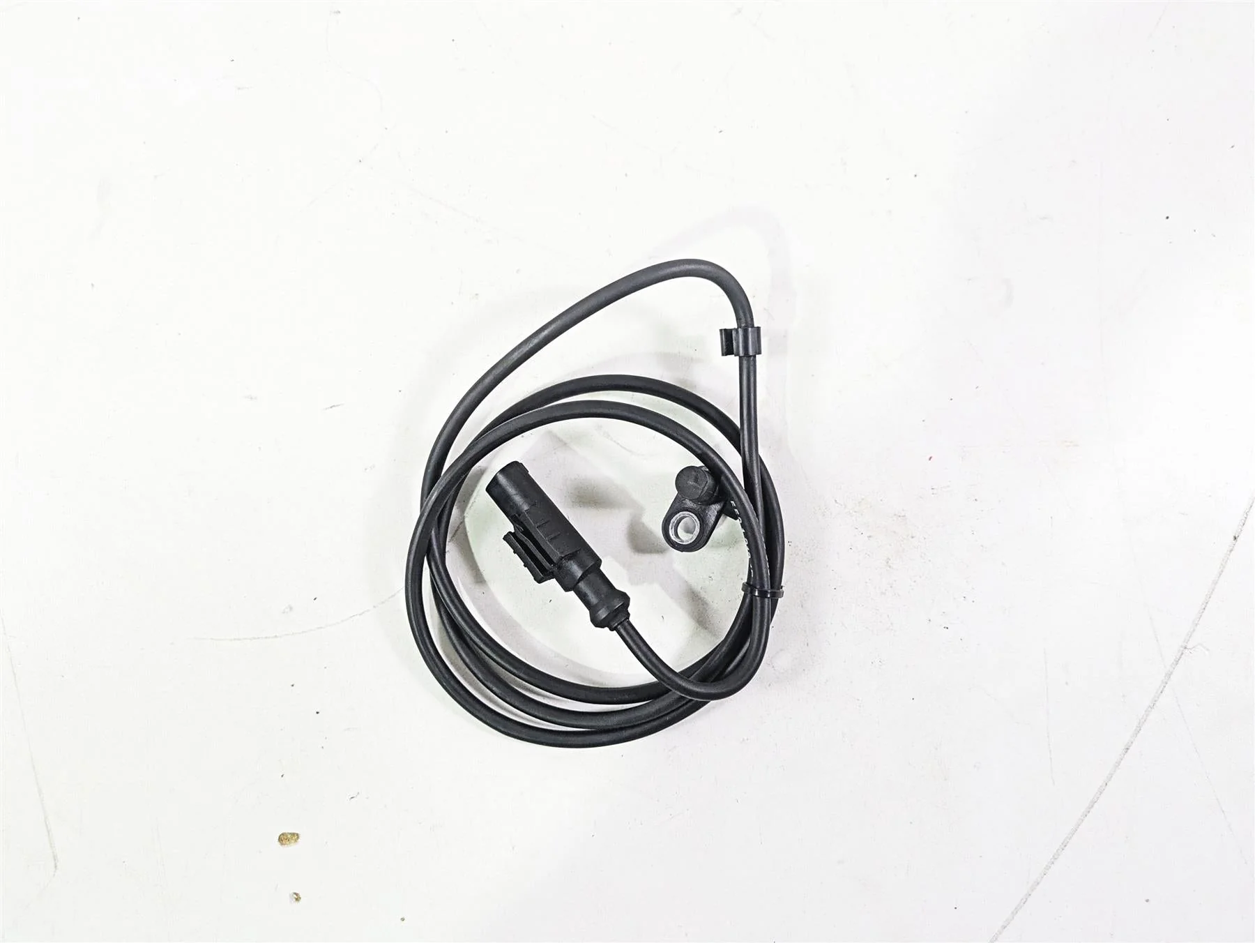 2015 Ducati Hypermotard 821 SP Rear Abs Brake Wheel Speed Sensor 55212121B - Image 5