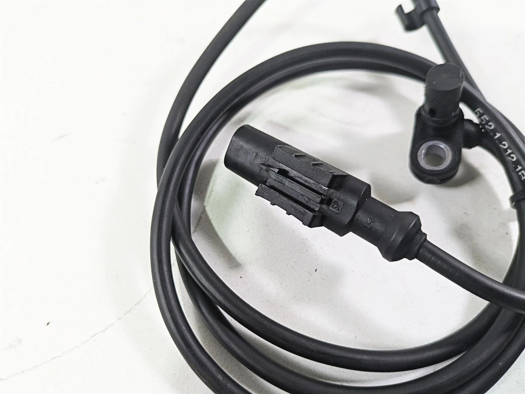 2015 Ducati Hypermotard 821 SP Rear Abs Brake Wheel Speed Sensor 55212121B - Image 6