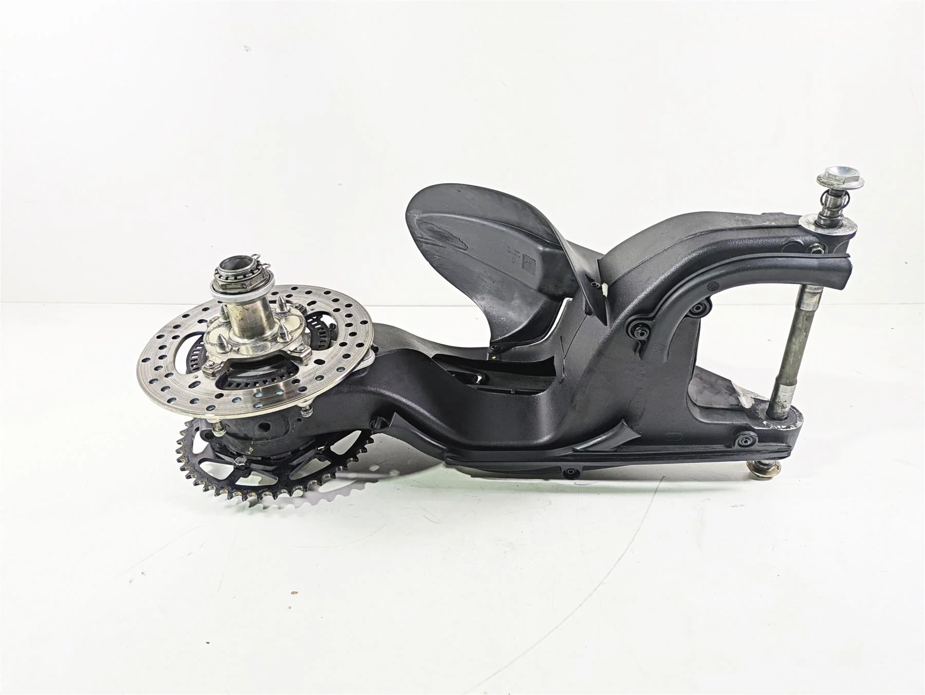 2015 Ducati Hypermotard 821 SP Rear Swingarm & Axle Set 819Z0011B 37010911B - Image 12