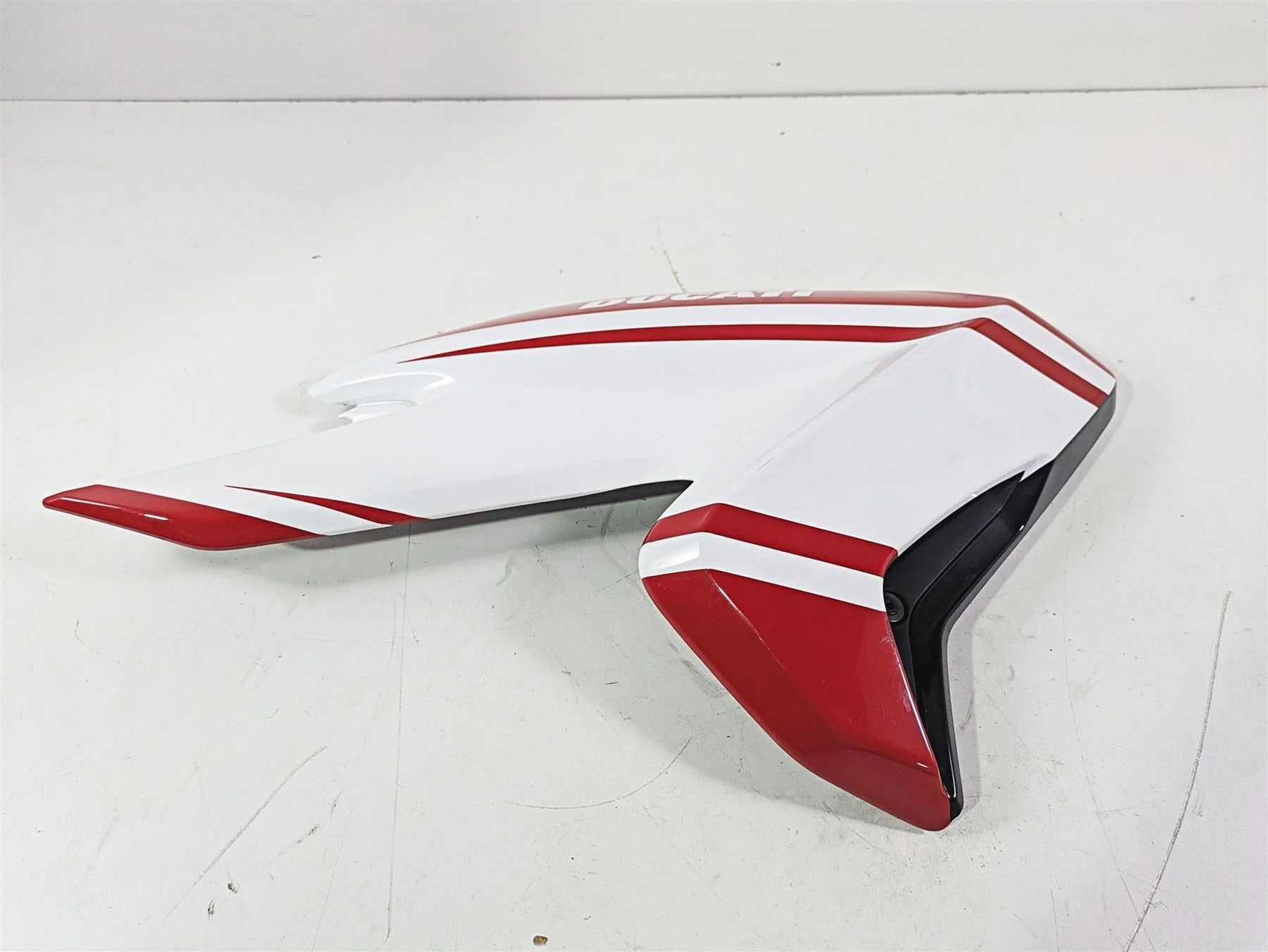 2015 Ducati Hypermotard 821 SP Right Fuel Gas Tank Fairing Cover Cowl 48015691C