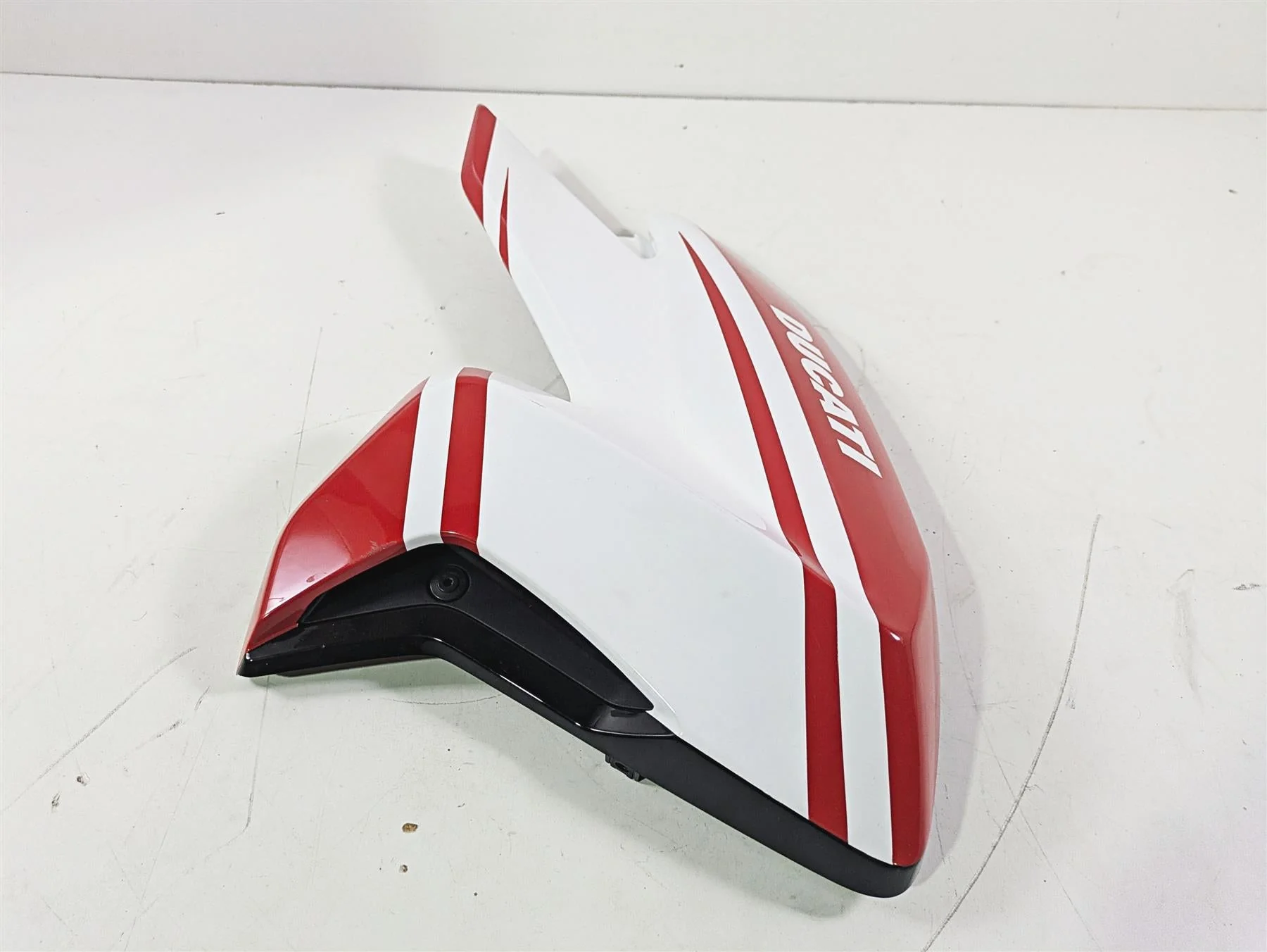 2015 Ducati Hypermotard 821 SP Right Fuel Gas Tank Fairing Cover Cowl 48015691C - Image 2