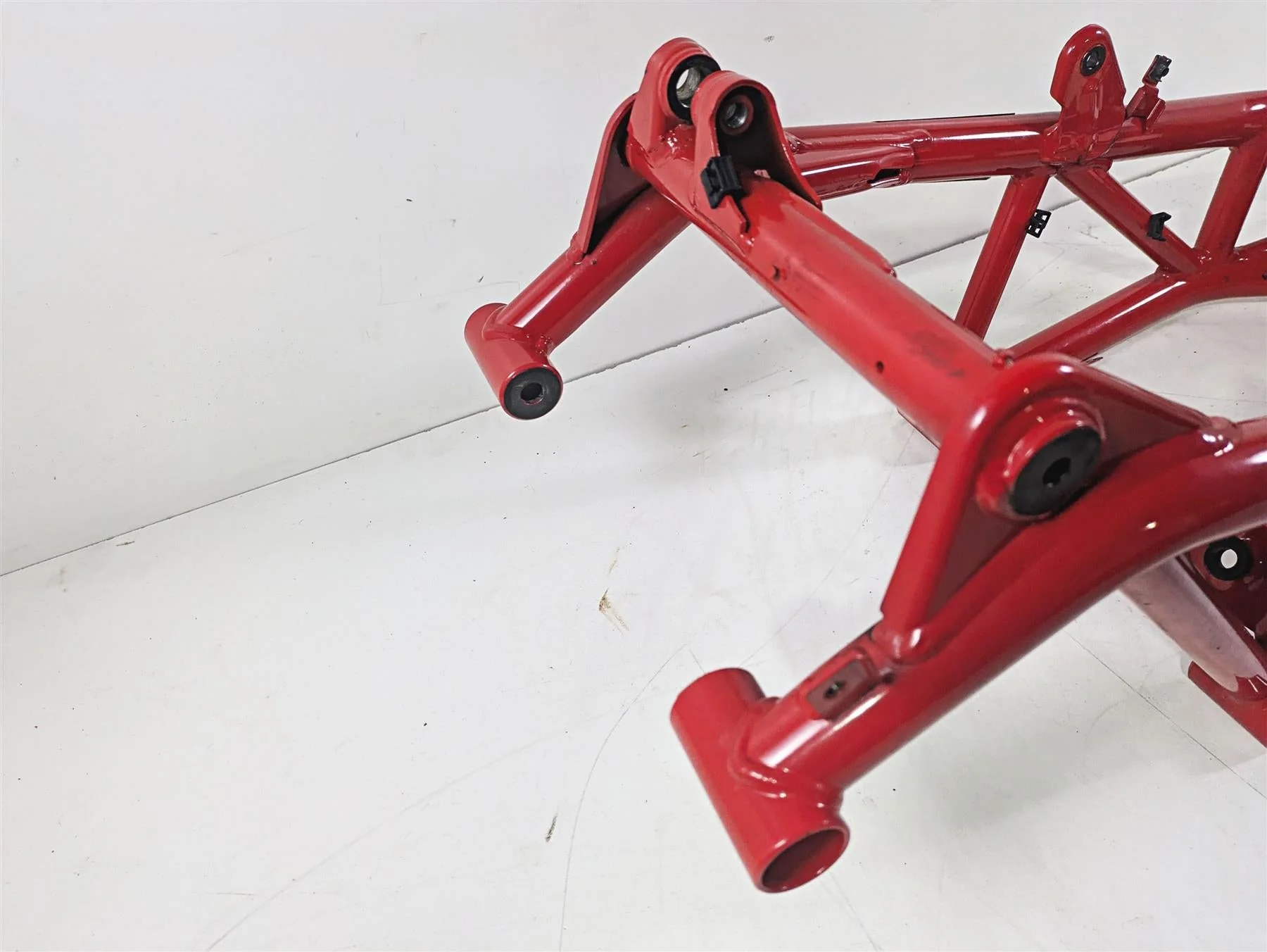 2015 Ducati Hypermotard 821 SP Straight Main Frame Chassis 470P7141EA - Image 7