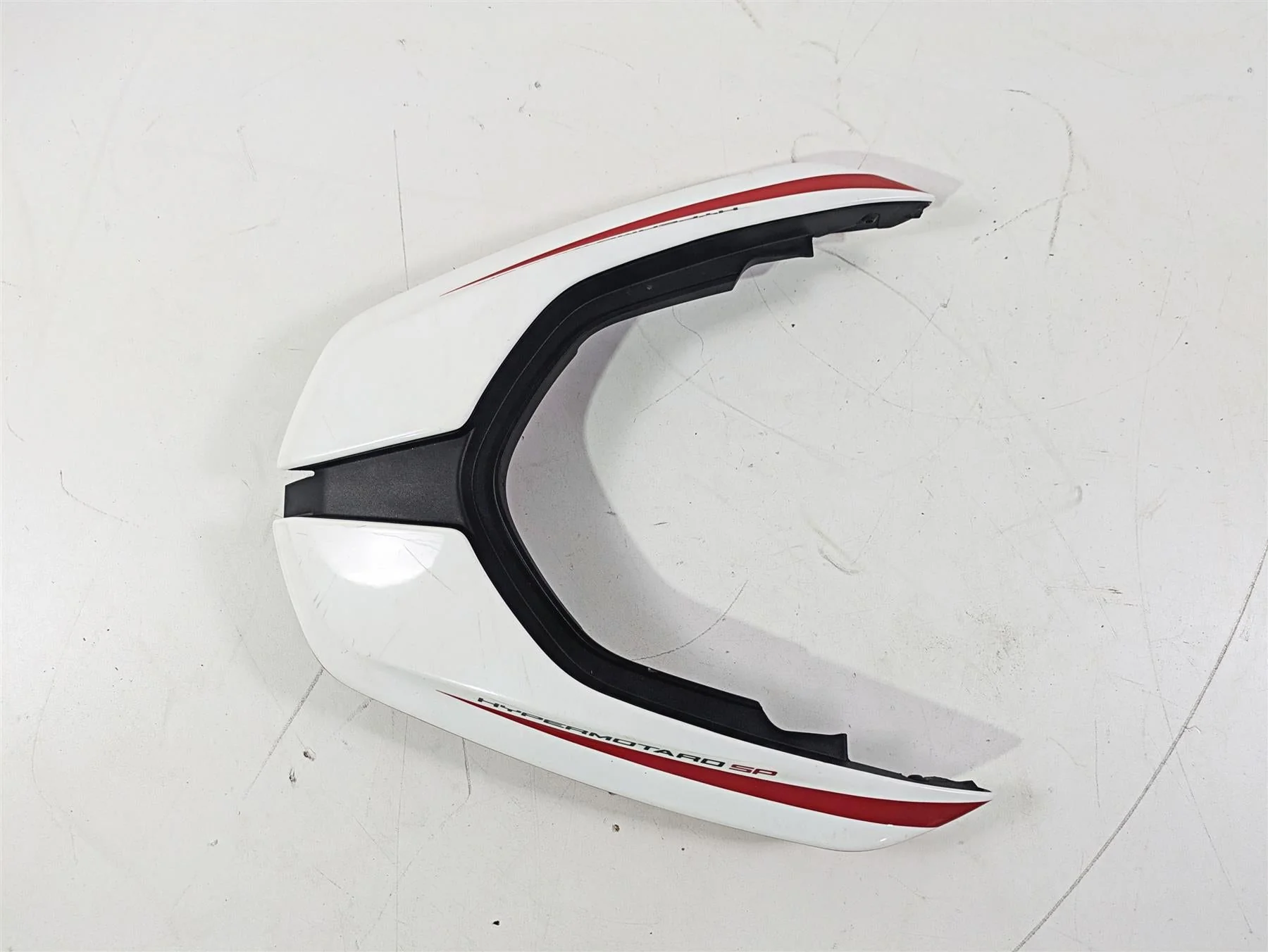 2015 Ducati Hypermotard 821 SP Tail Bracket & Fairing Set 483P1771AB 48311741A - Image 5
