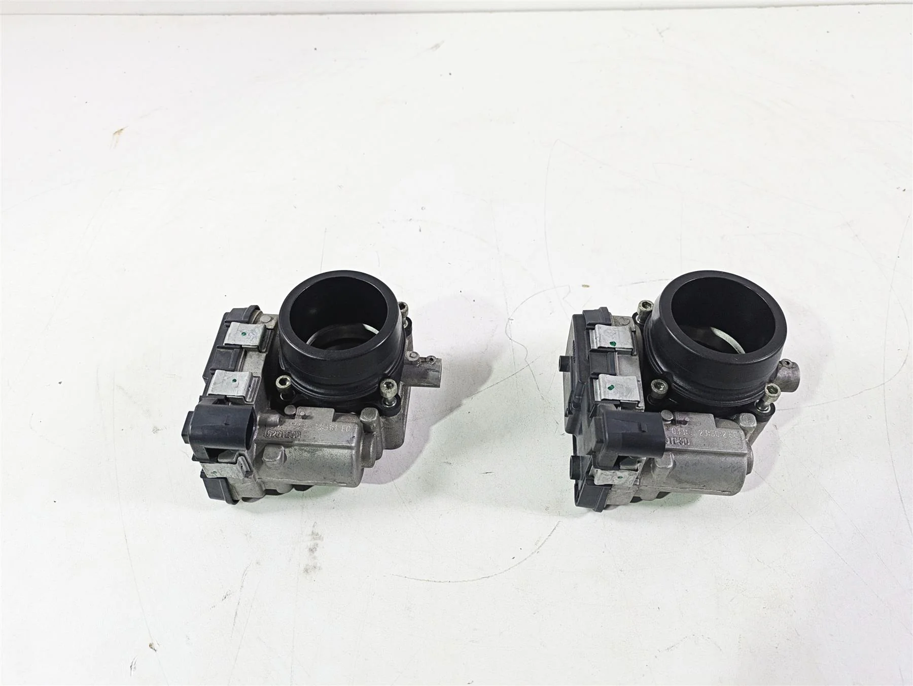 2015 Ducati Hypermotard 821 SP Throttle Body Bodies Fuel Injection Set 28240903A