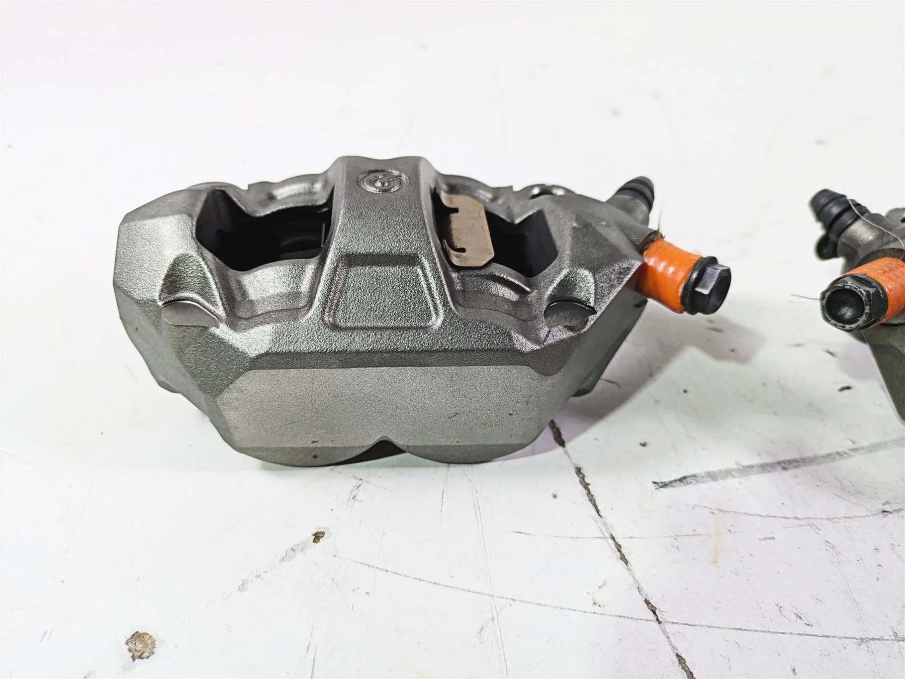 2015 Ducati Panigale 1299 S Front Brake Caliper Set Brembo 100mm 61041371A - Image 9