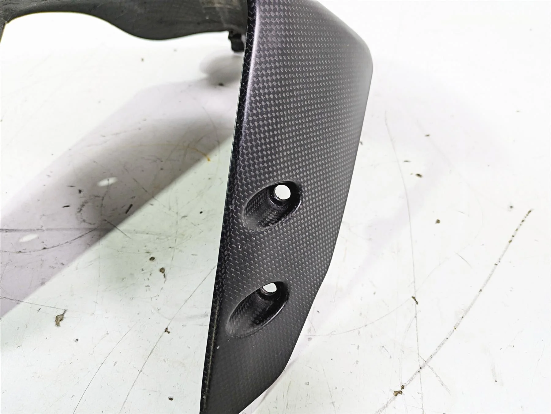 2015 Ducati Panigale 1299 S Front Fender Carbon Fiber 56420982A - Image 3