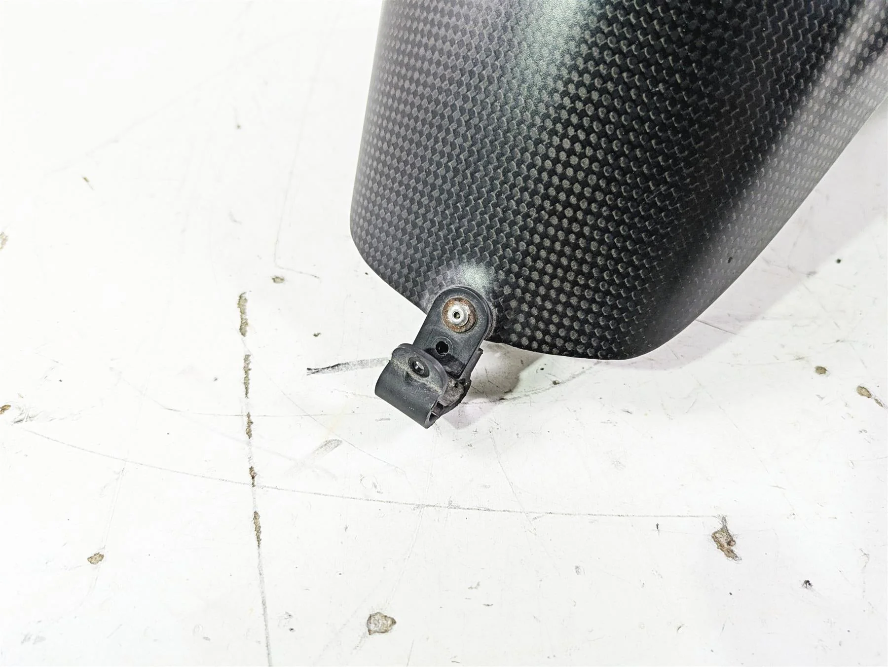 2015 Ducati Panigale 1299 S Front Fender Carbon Fiber 56420982A - Image 5