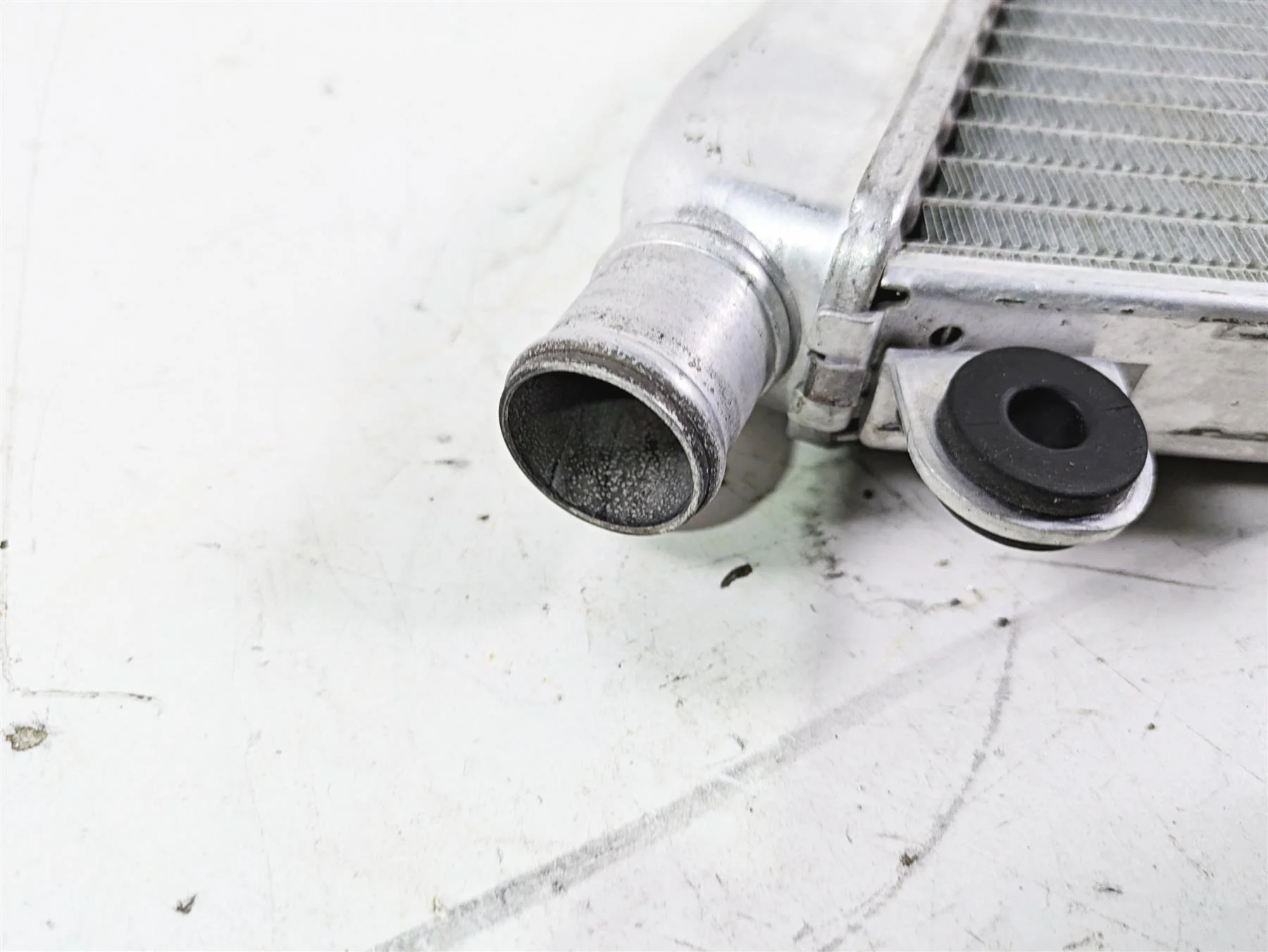 2015 Ducati Panigale 1299 S Lower Water Coolant Radiator 54841211A - Image 11