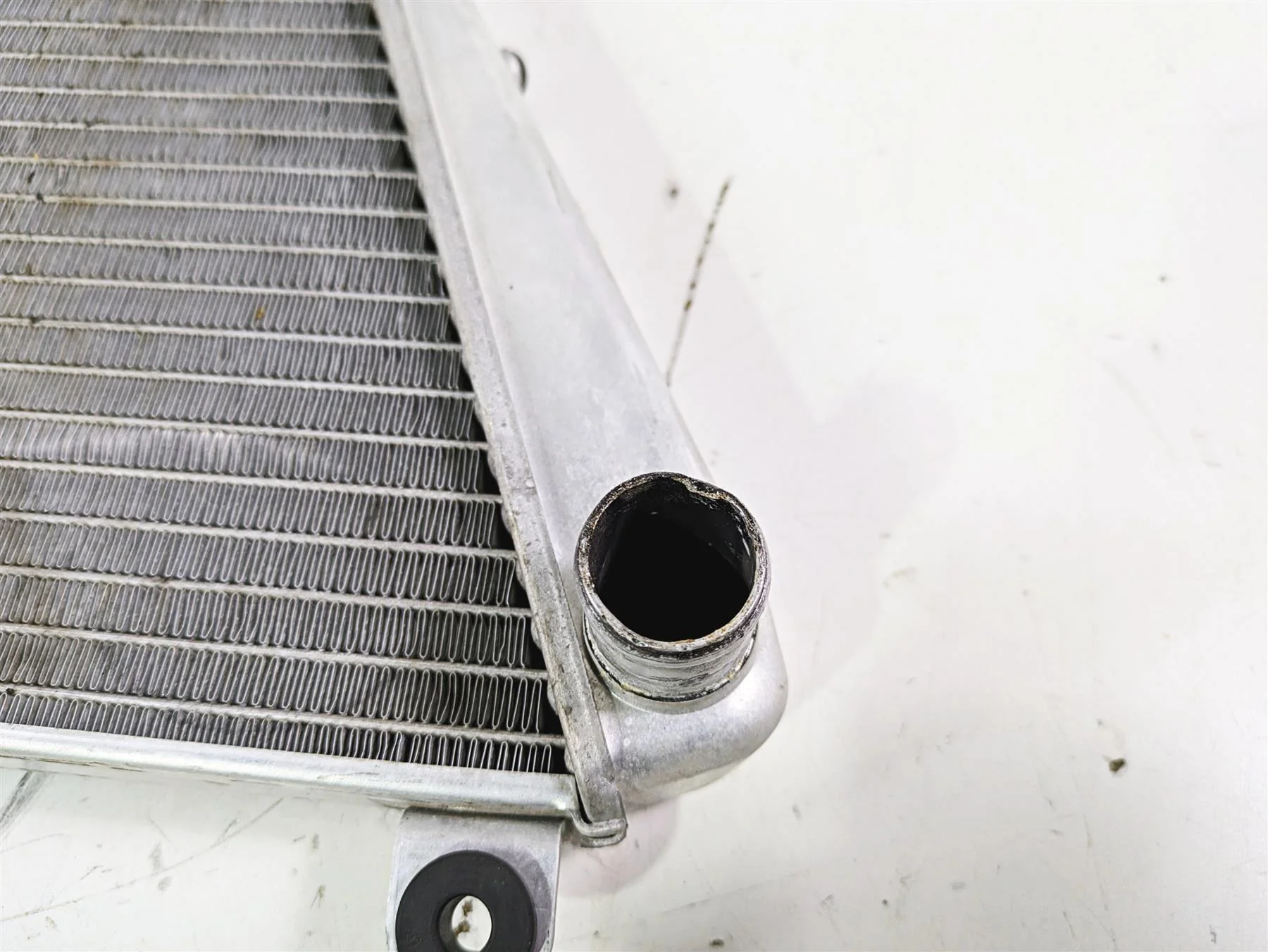 2015 Ducati Panigale 1299 S Lower Water Coolant Radiator 54841211A - Image 12