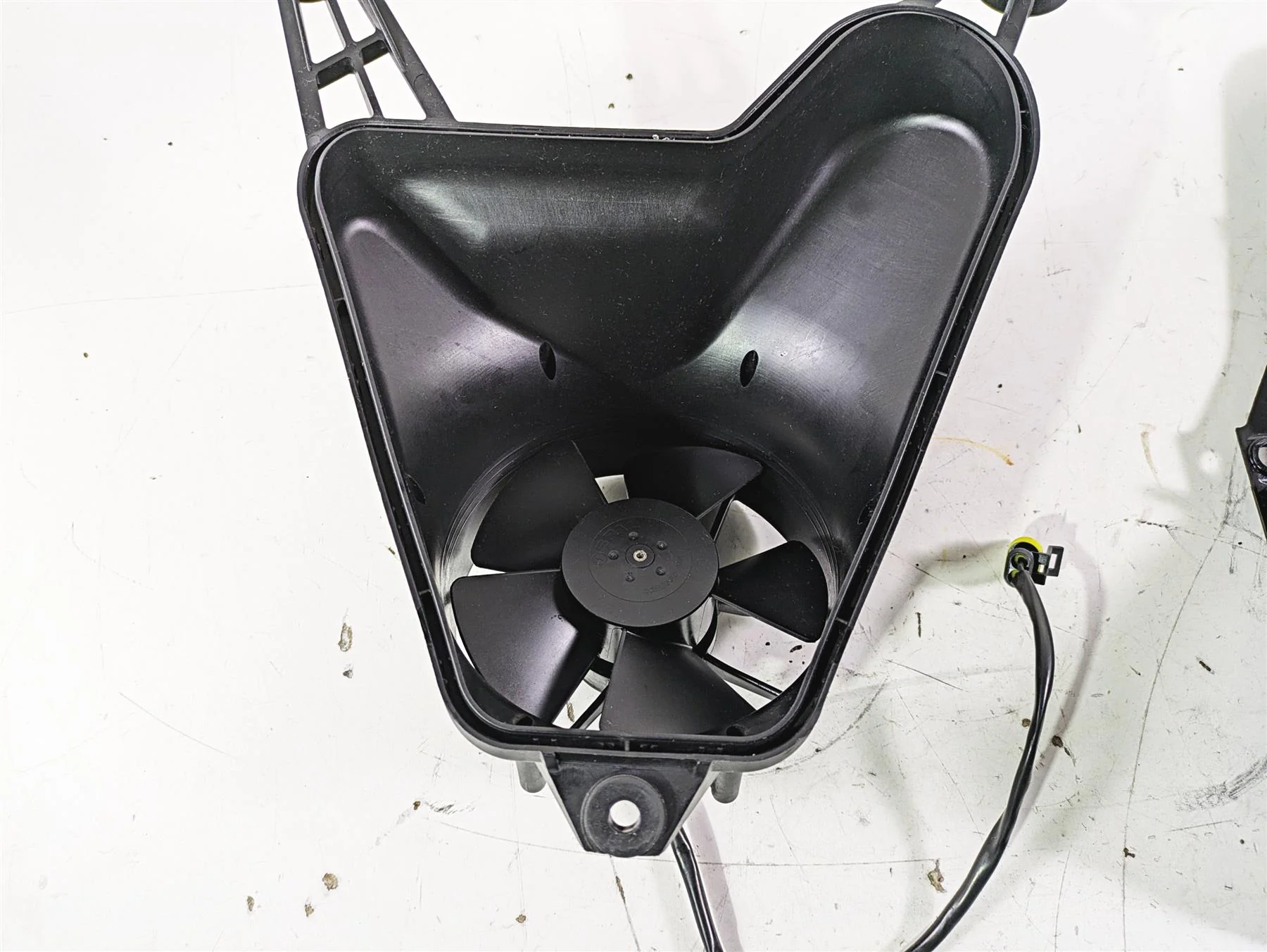 2015 Ducati Panigale 1299 S Radiator Coolant Fan & Mount 8292A342A - Image 5