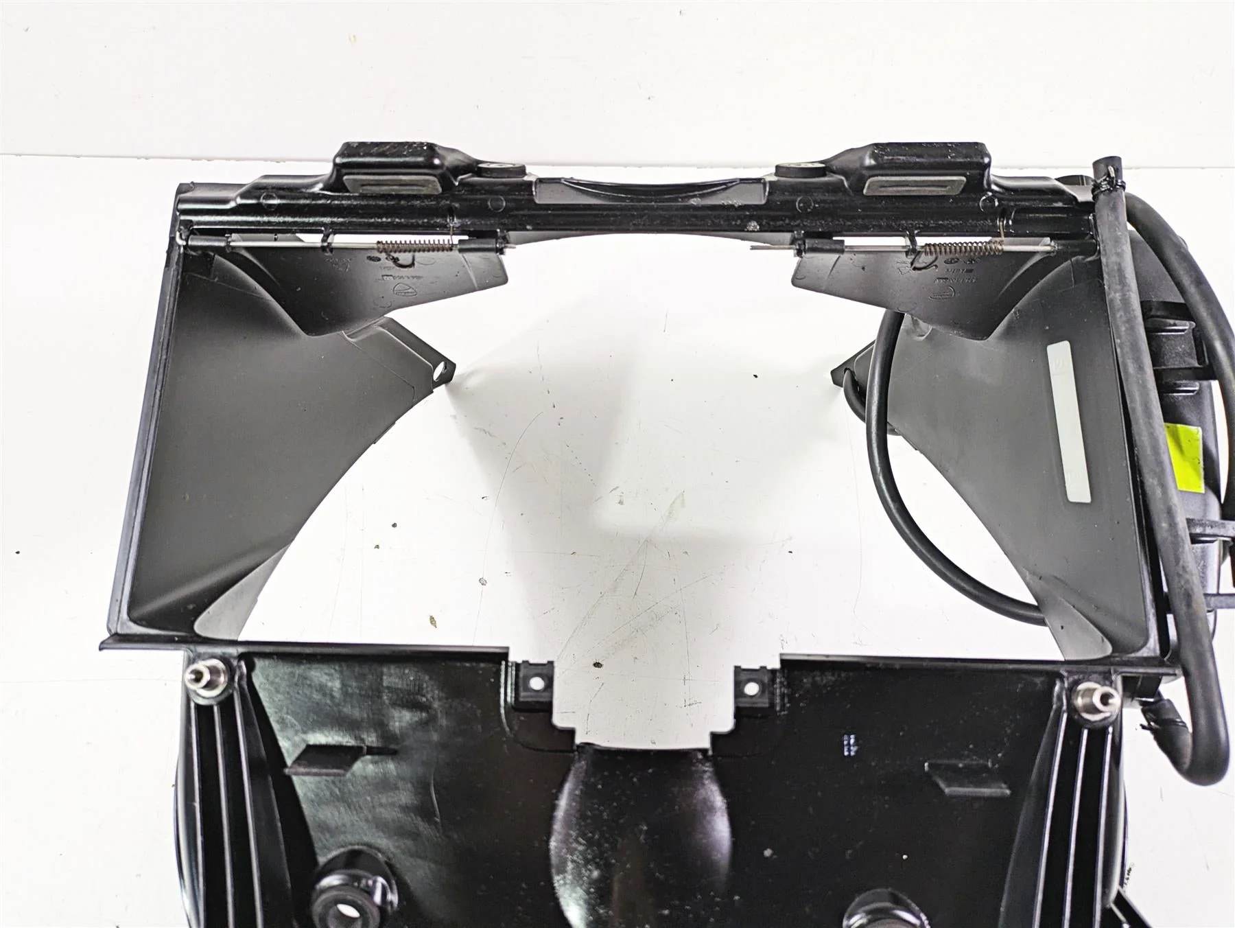 2015 Ducati Panigale 1299 S Radiator Cover Fan Reservoir Set 48410993B - Image 8