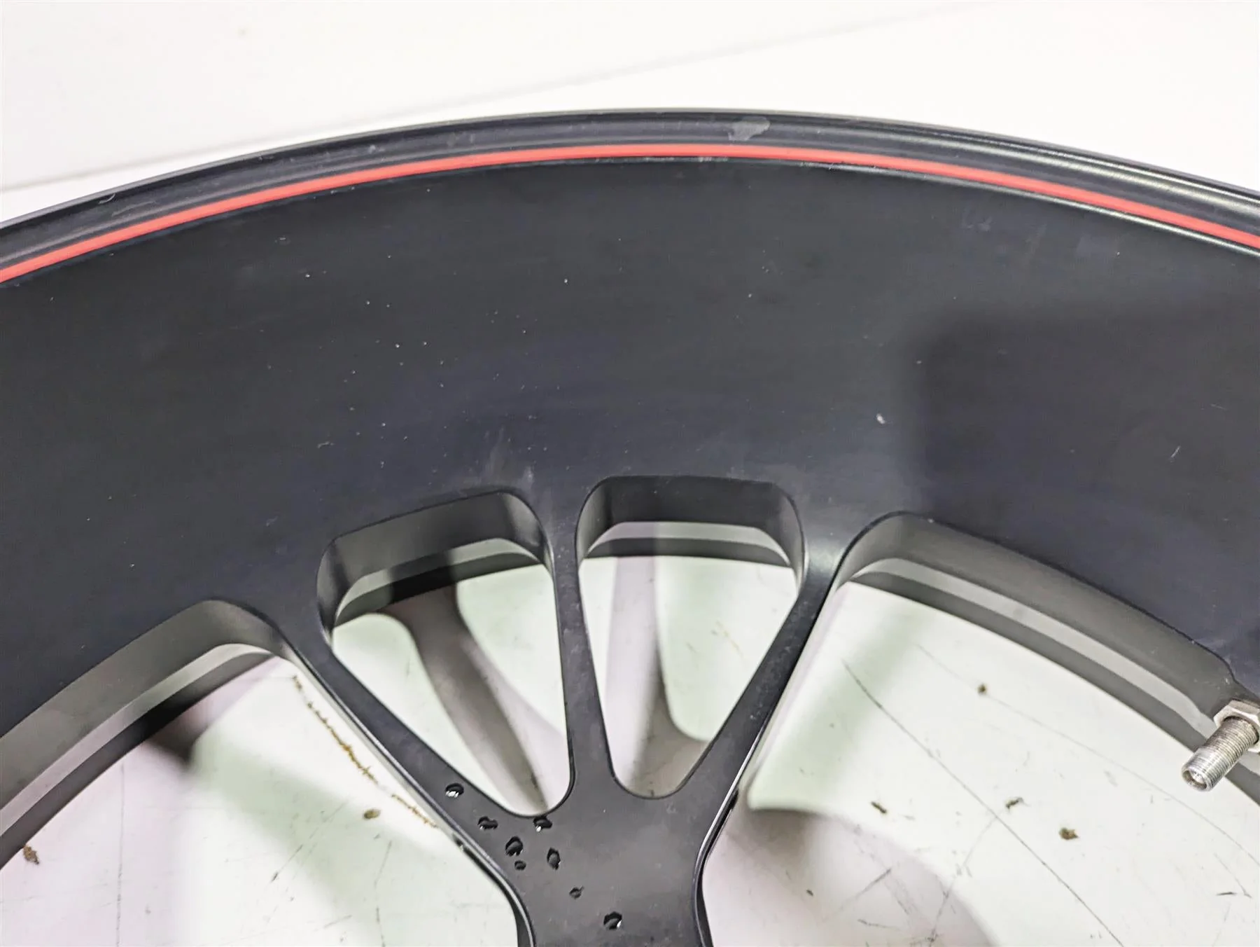 2015 Ducati Panigale 1299 S Rear Marchesini 6x17 Wheel Rim DENT 50221501AB - Image 11