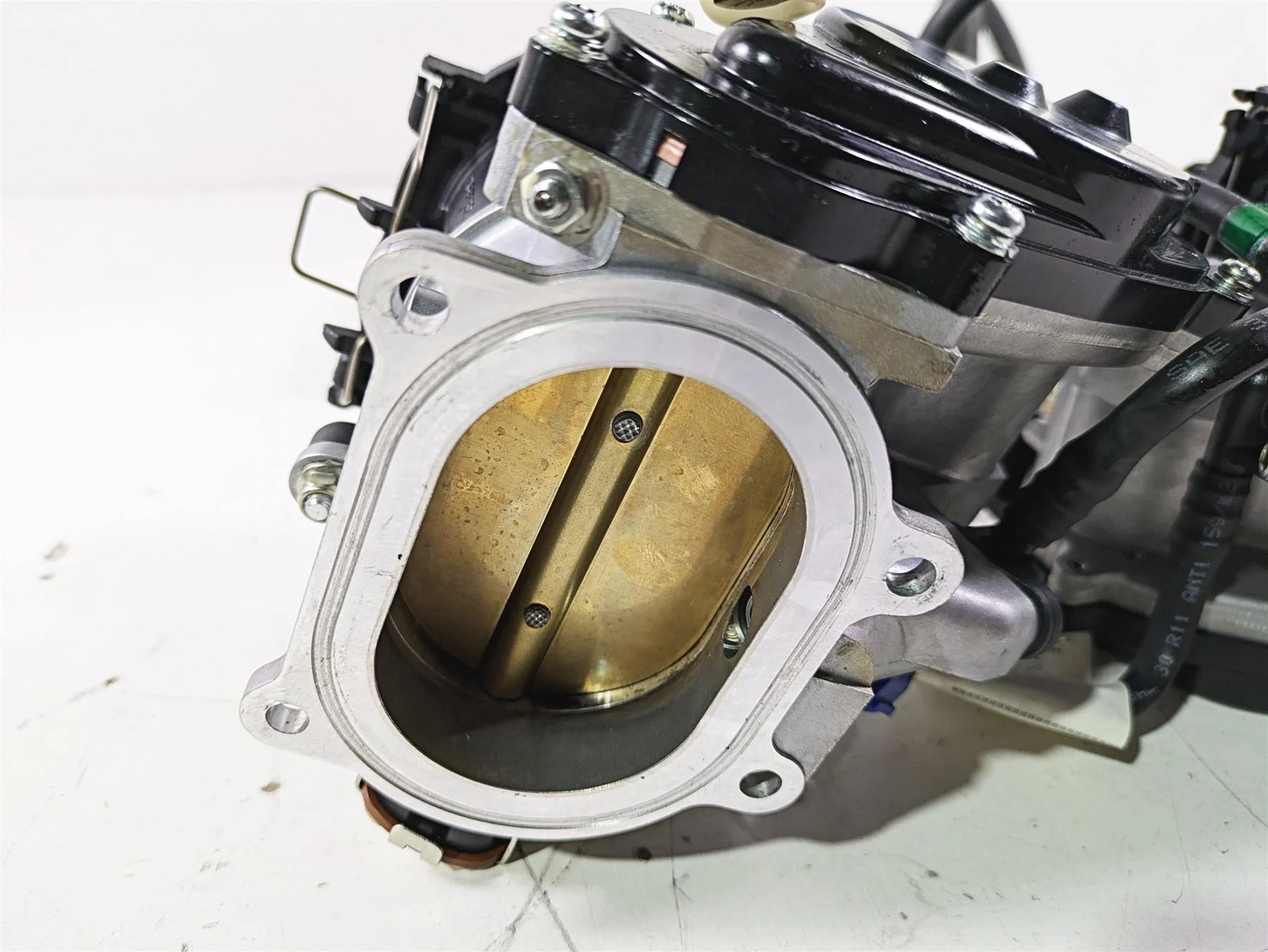 2015 Ducati Panigale 1299 S Throttle Body Set & Air Box Cover 28240893A - Image 10