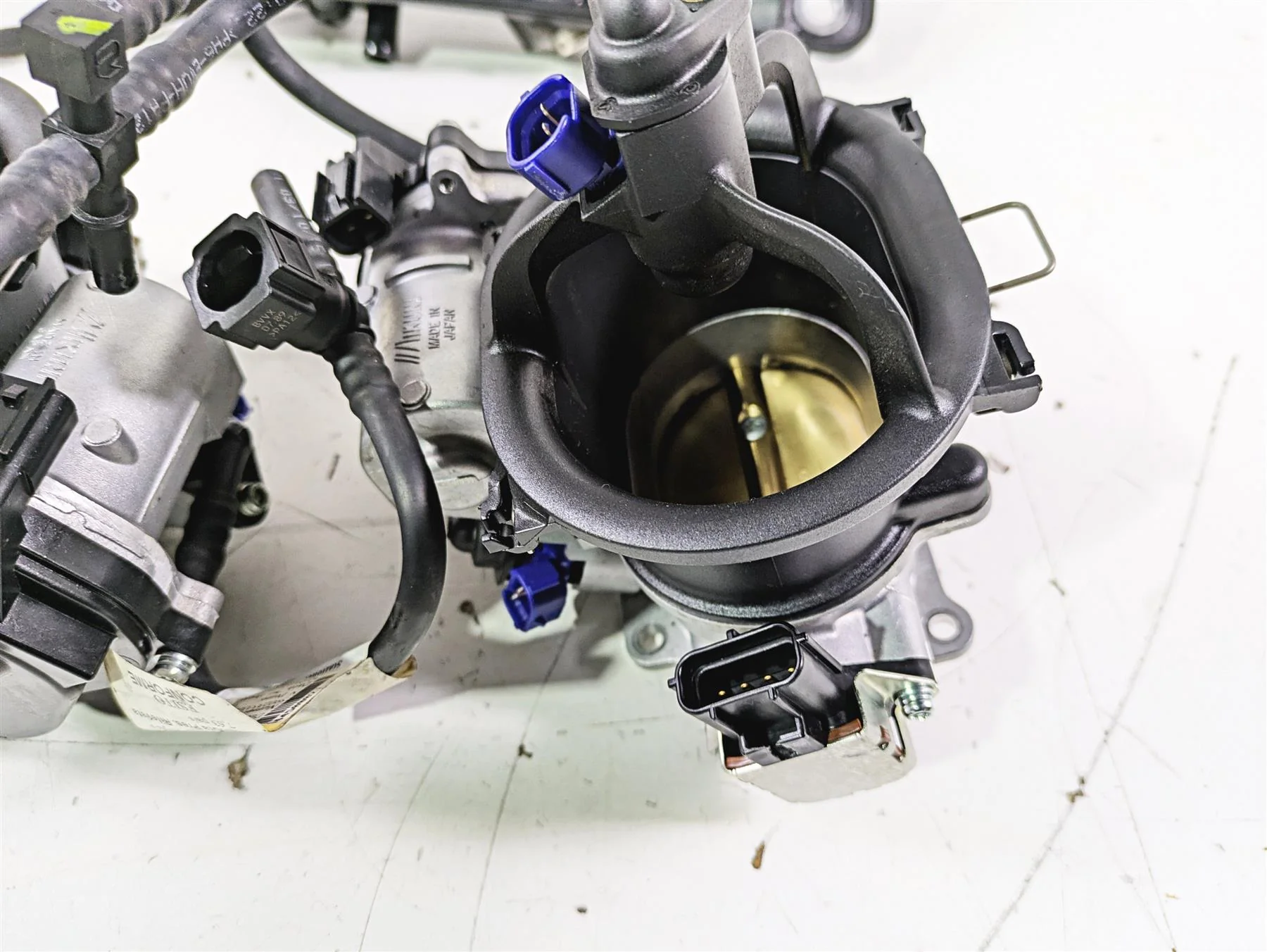 2015 Ducati Panigale 1299 S Throttle Body Set & Air Box Cover 28240893A - Image 3