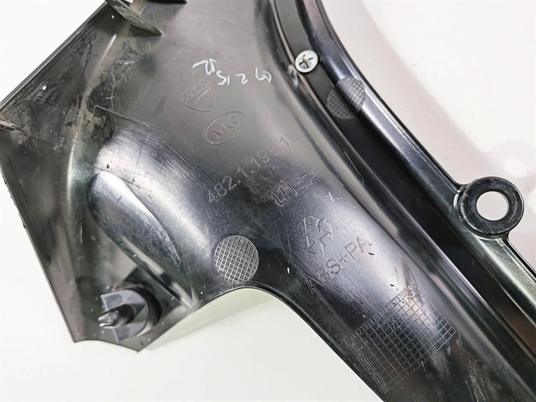 2015 Ducati Scrambler Urban Enduro Frame Infill Seat Side Covers 48211991B - Image 10