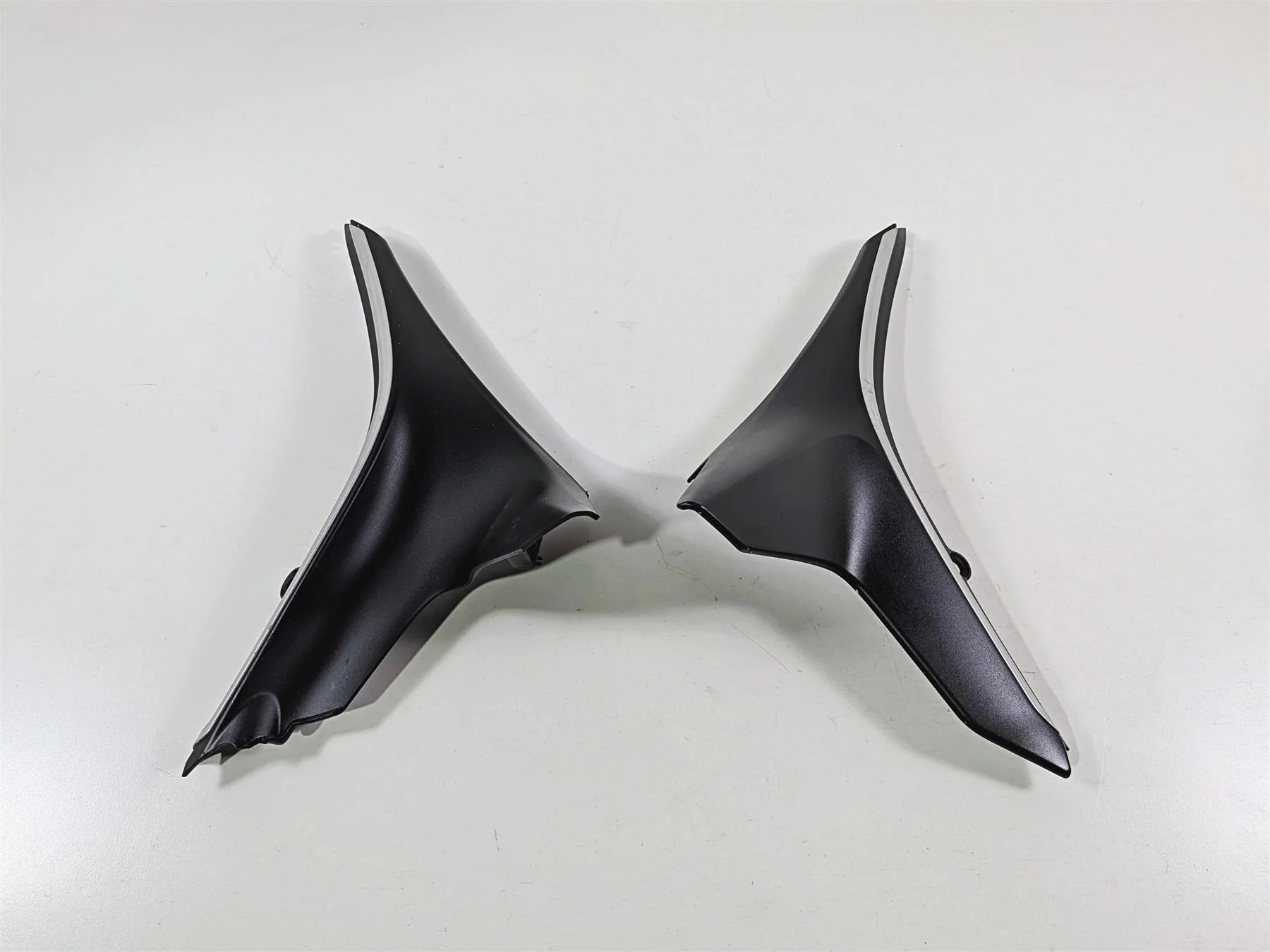 2015 Ducati Scrambler Urban Enduro Frame Infill Seat Side Covers 48211991B - Image 4