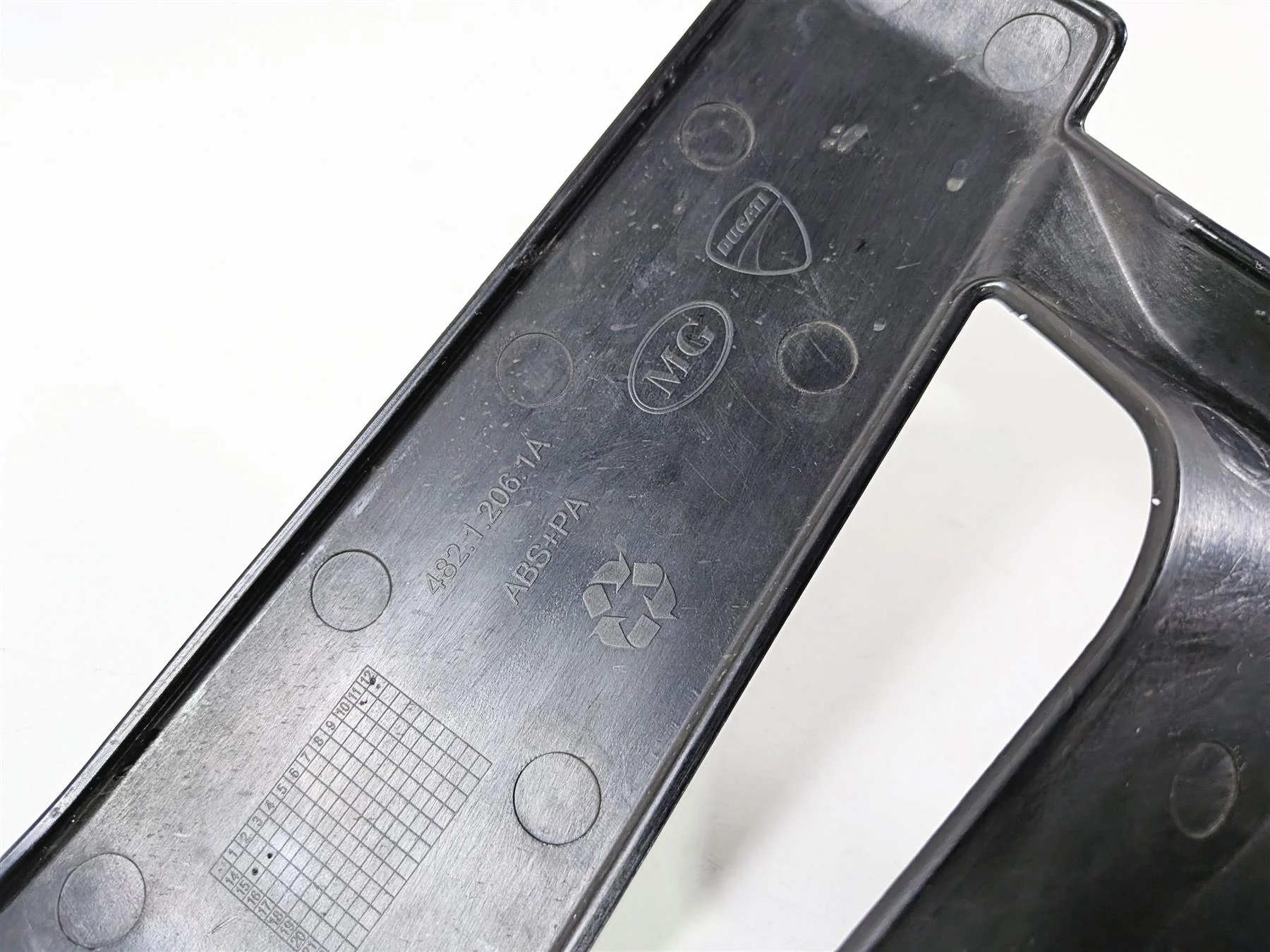2015 Ducati Scrambler Urban Enduro Frame Infill Side Covers Set 48211971B - Image 11