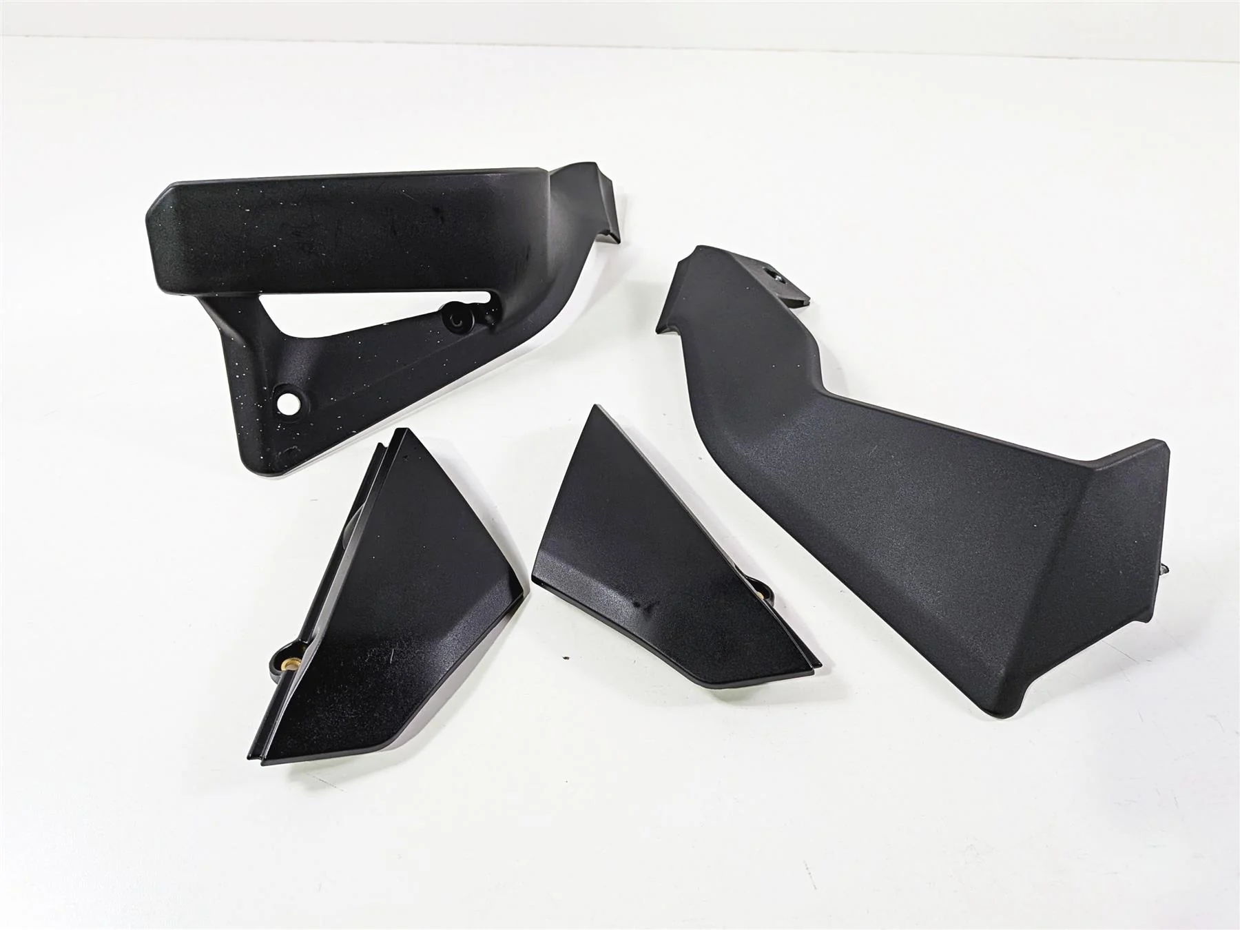 2015 Ducati Scrambler Urban Enduro Frame Infill Side Covers Set 48211971B - Image 12