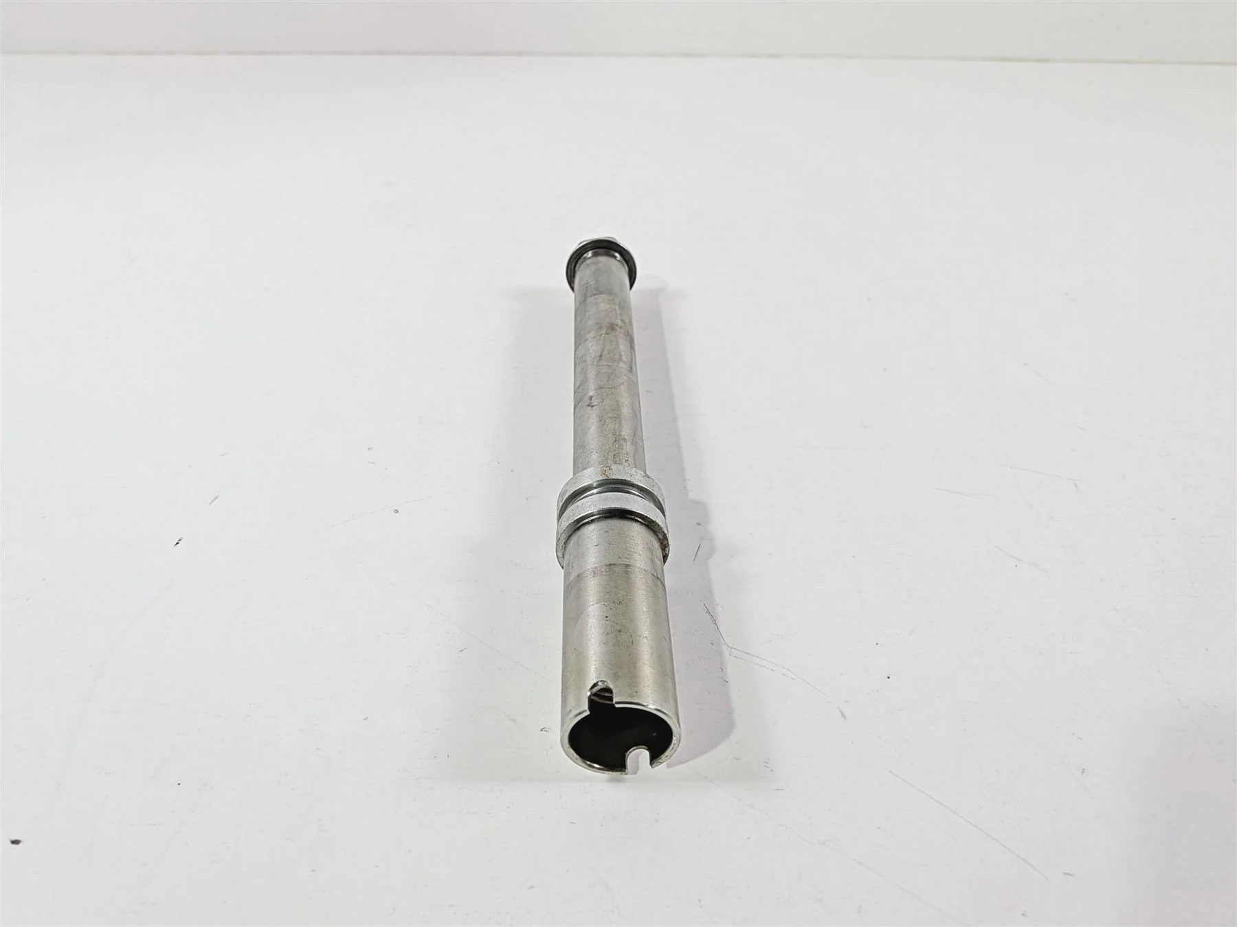 2015 Ducati Scrambler Urban Enduro Front Wheel Spindle Axle 81910781AA - Image 2