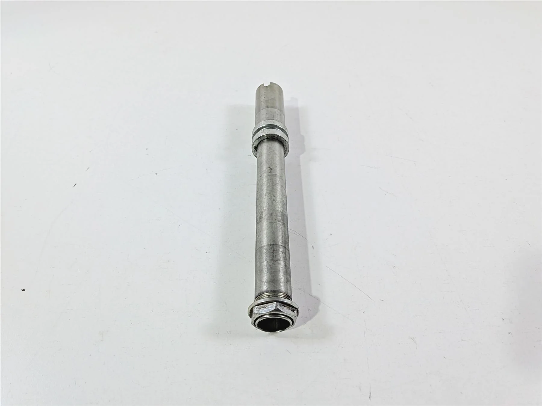 2015 Ducati Scrambler Urban Enduro Front Wheel Spindle Axle 81910781AA - Image 4